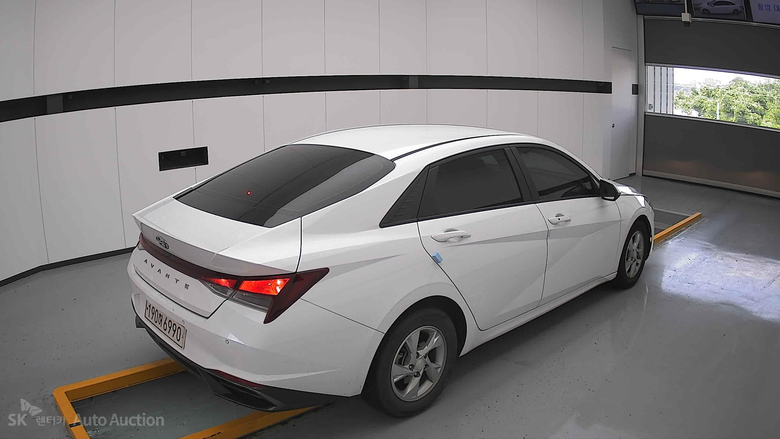 2022 - hyundai avante