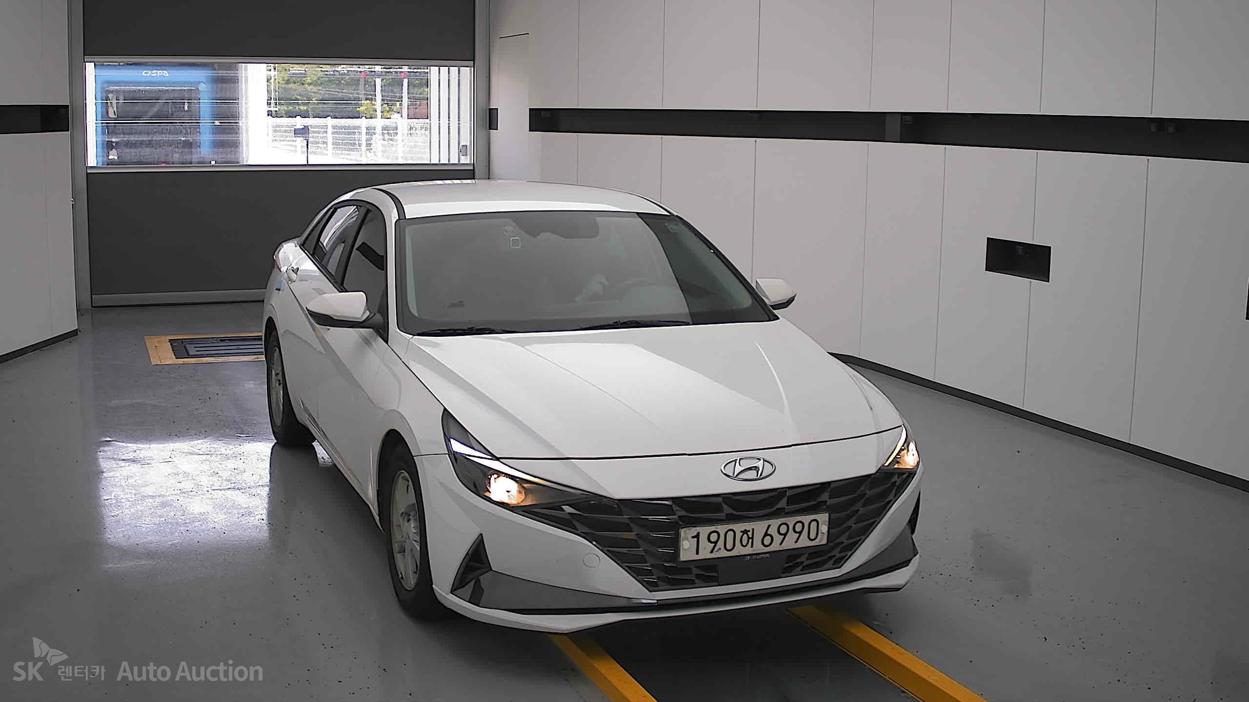 2022 - hyundai avante
