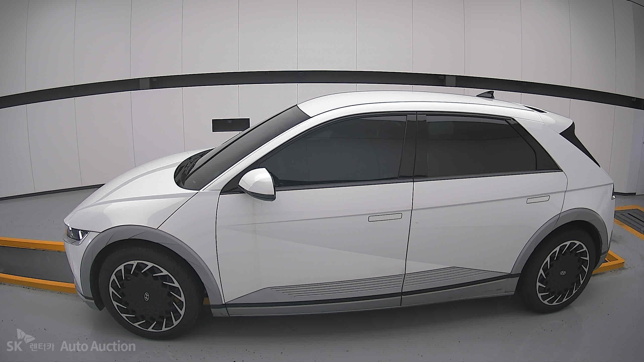 2023 - hyundai ioniq