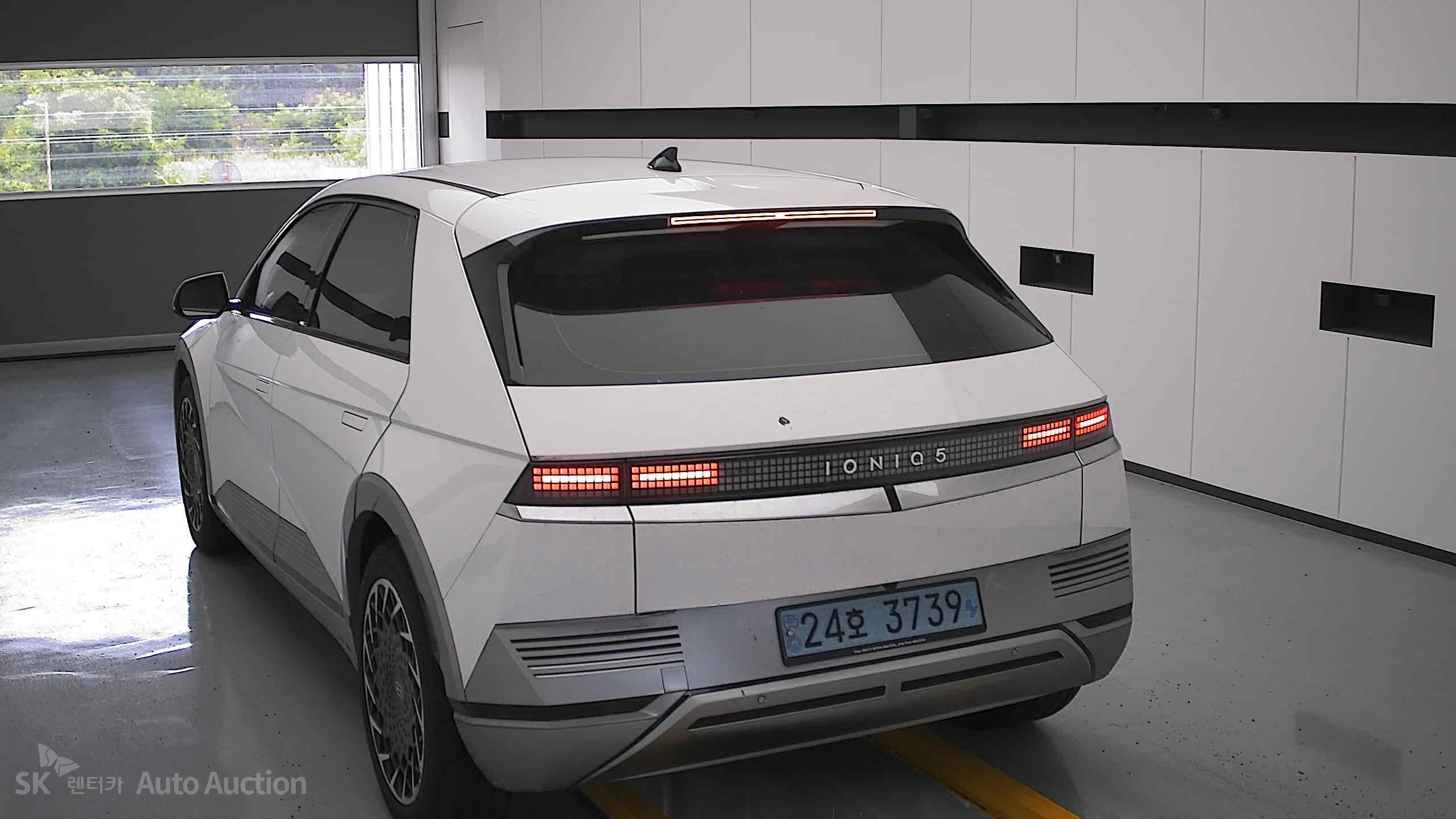 2023 - hyundai ioniq