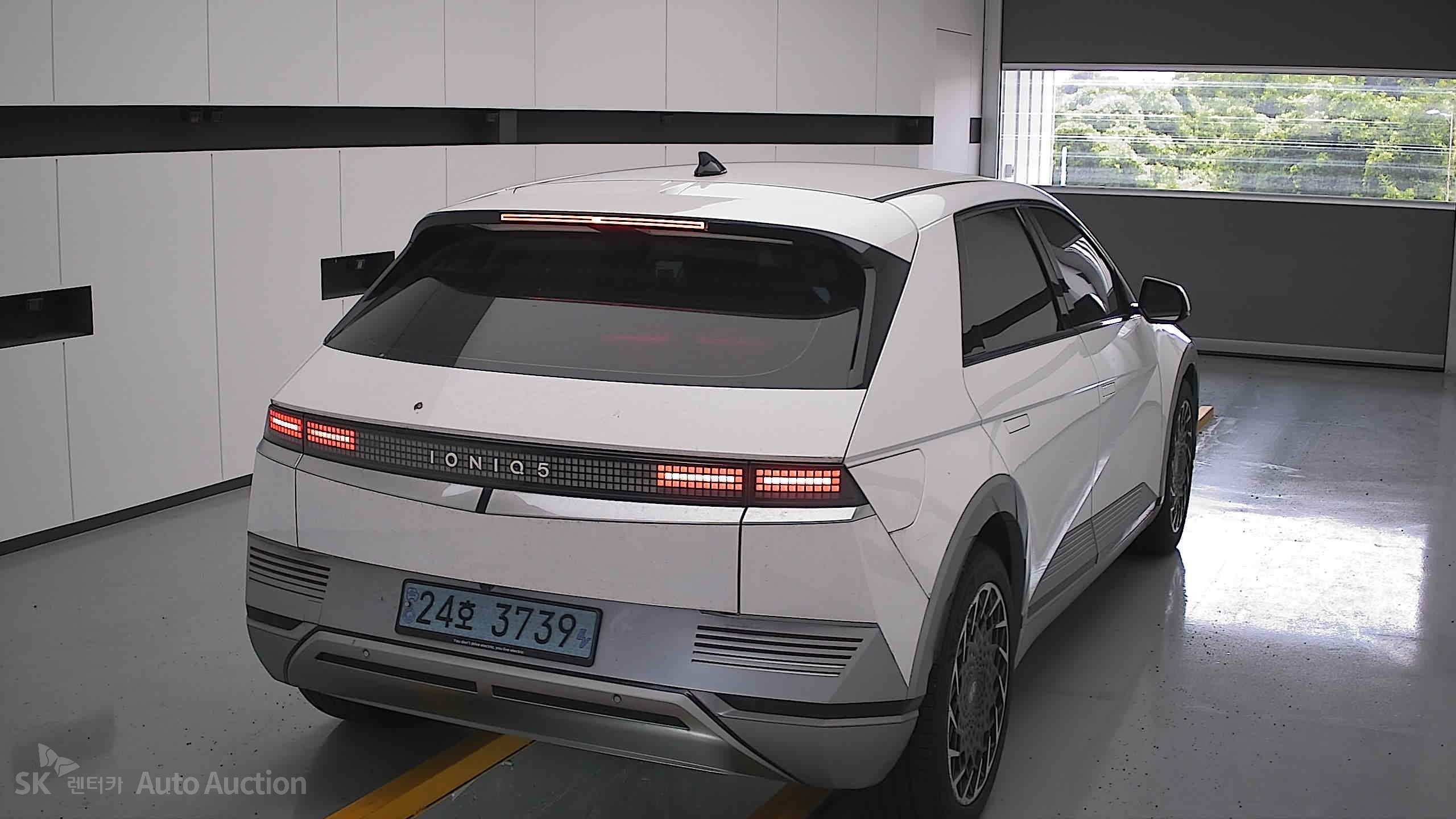 2023 - hyundai ioniq