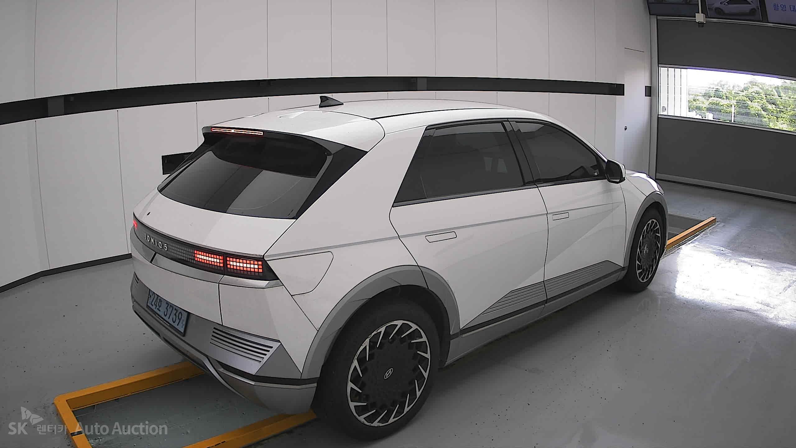 2023 - hyundai ioniq