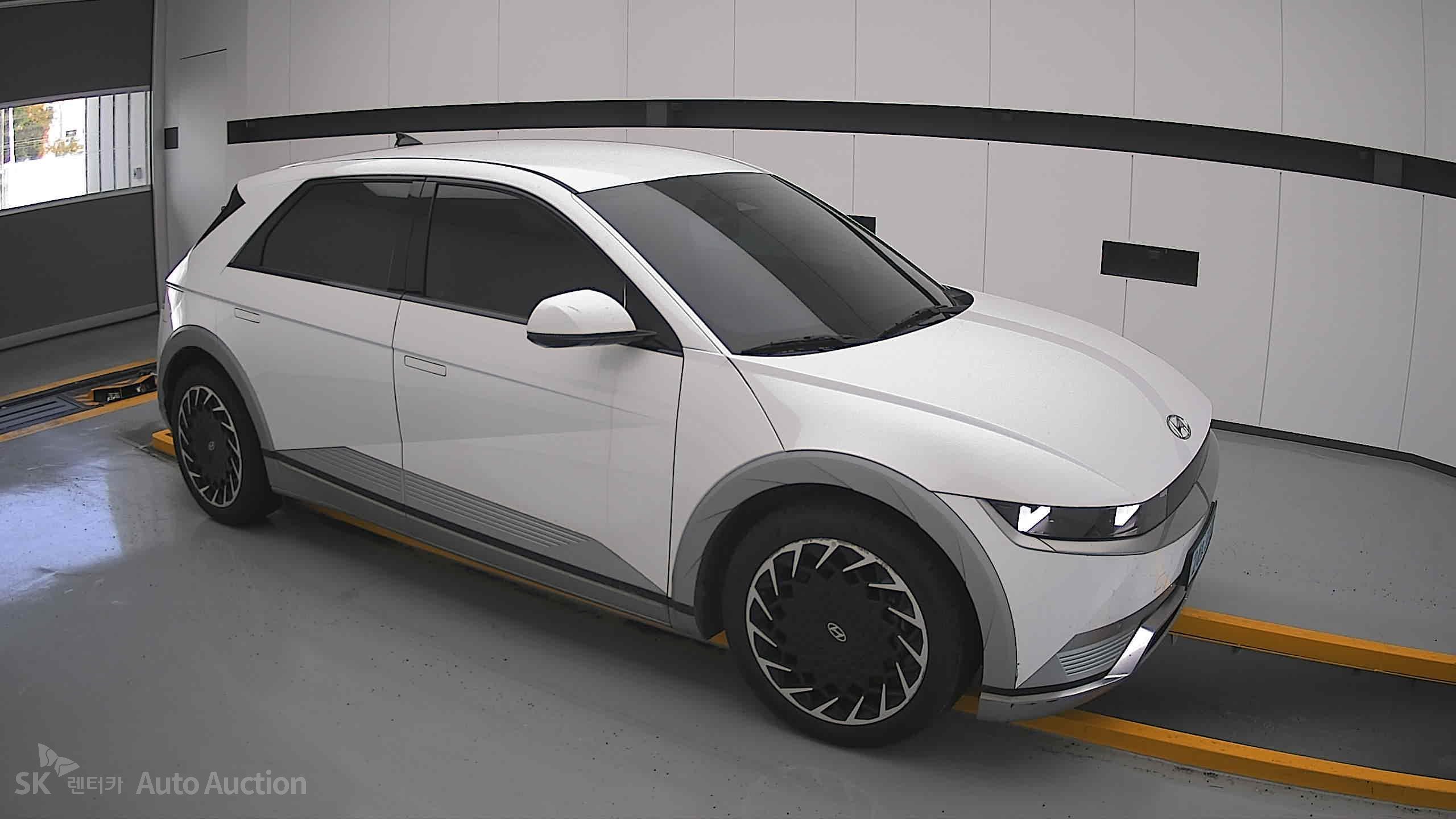 2023 - hyundai ioniq