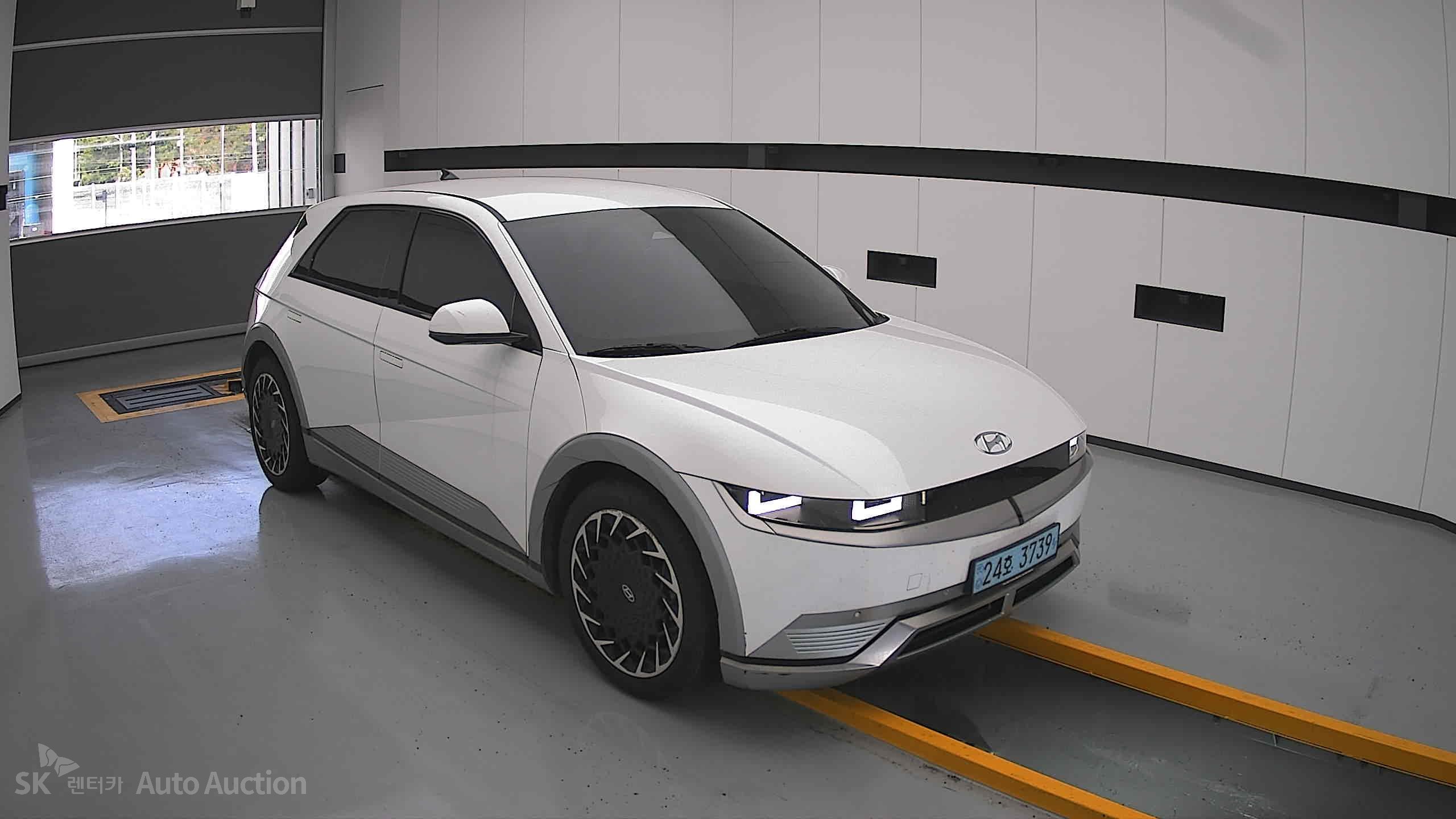 2023 - hyundai ioniq