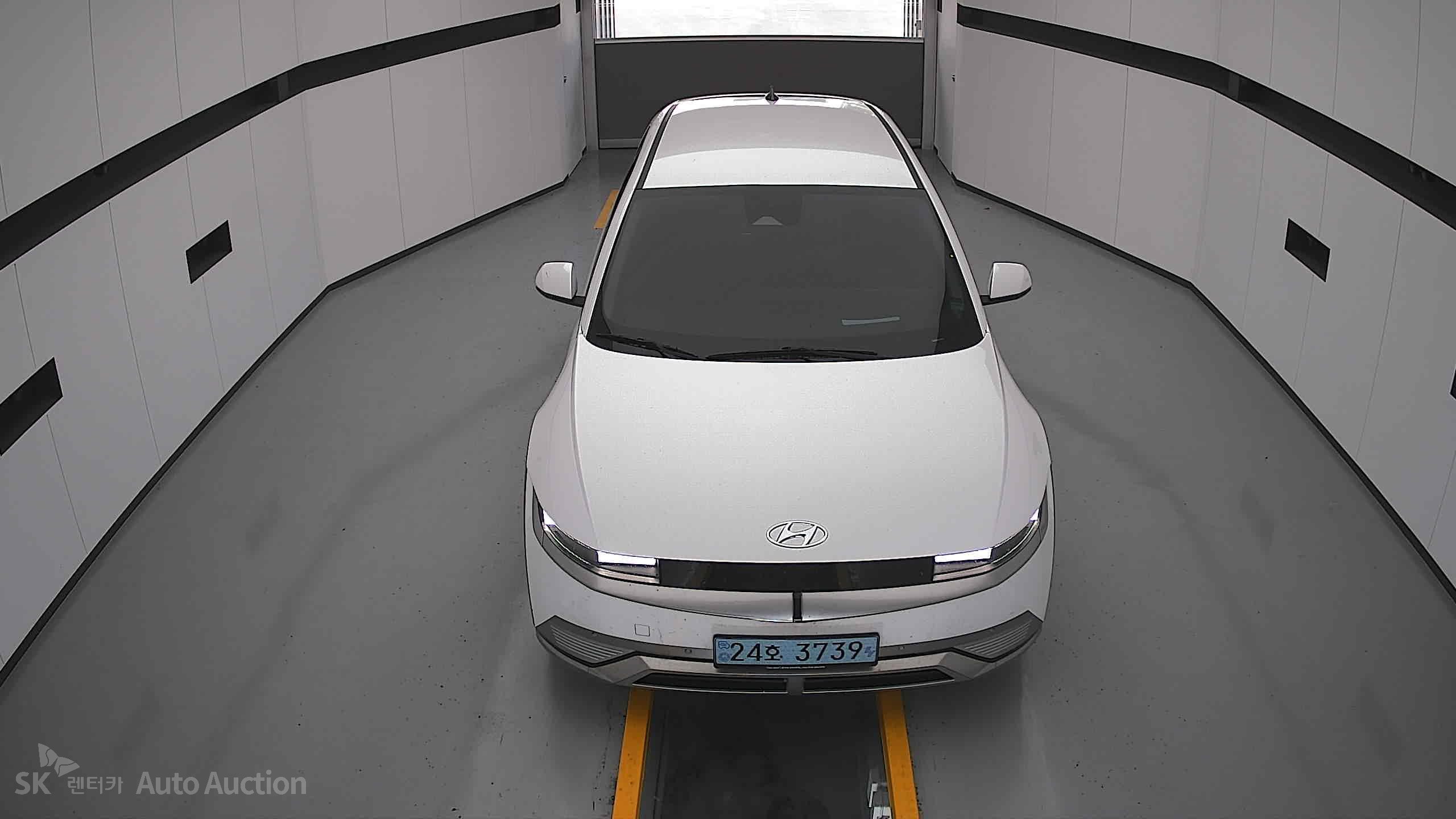2023 - hyundai ioniq