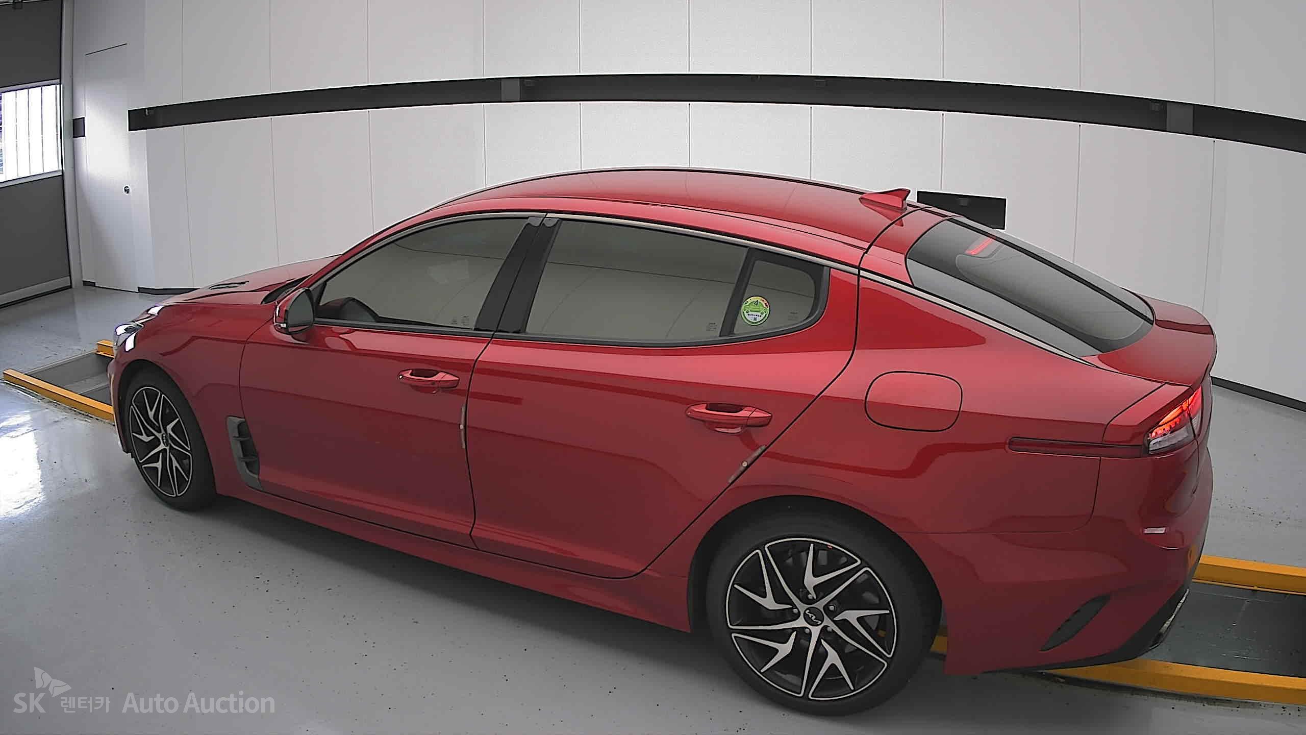 2022 - kia stinger
