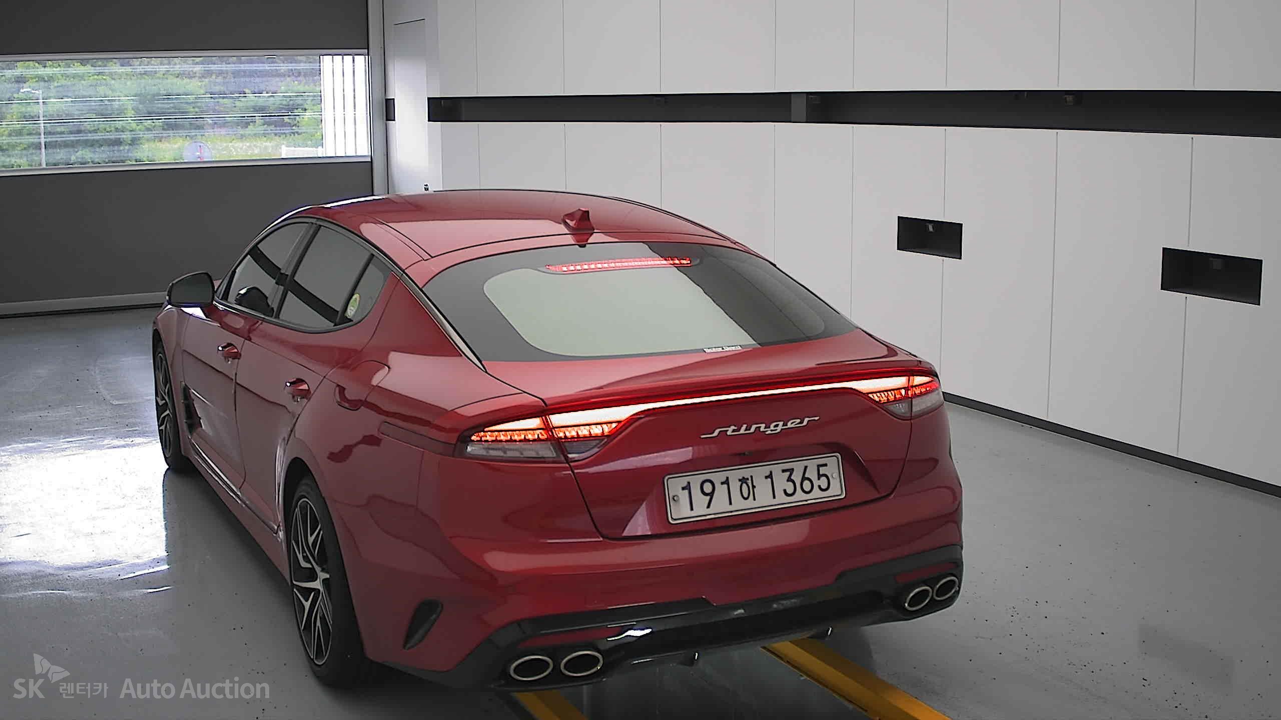 2022 - kia stinger