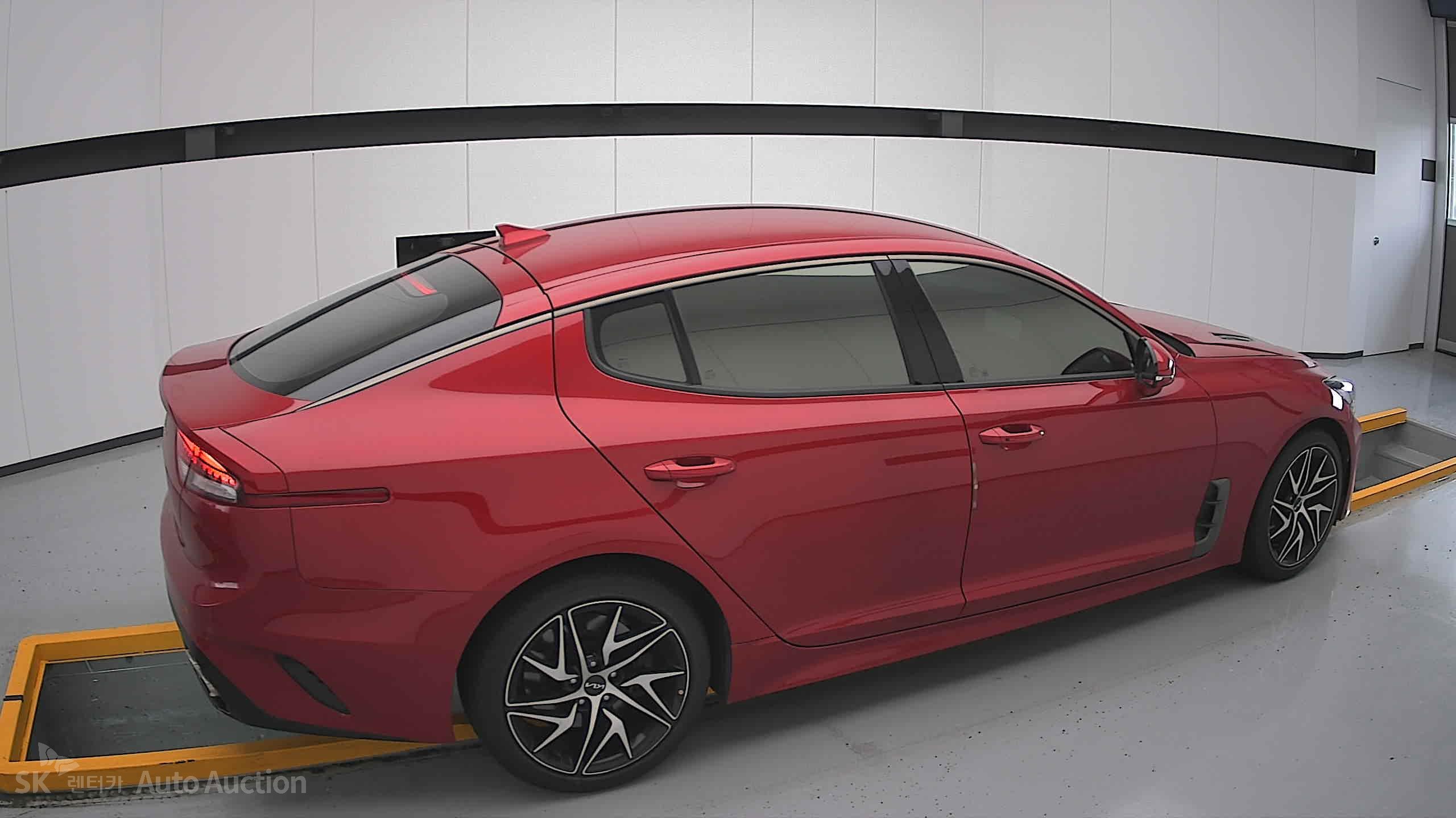 2022 - kia stinger