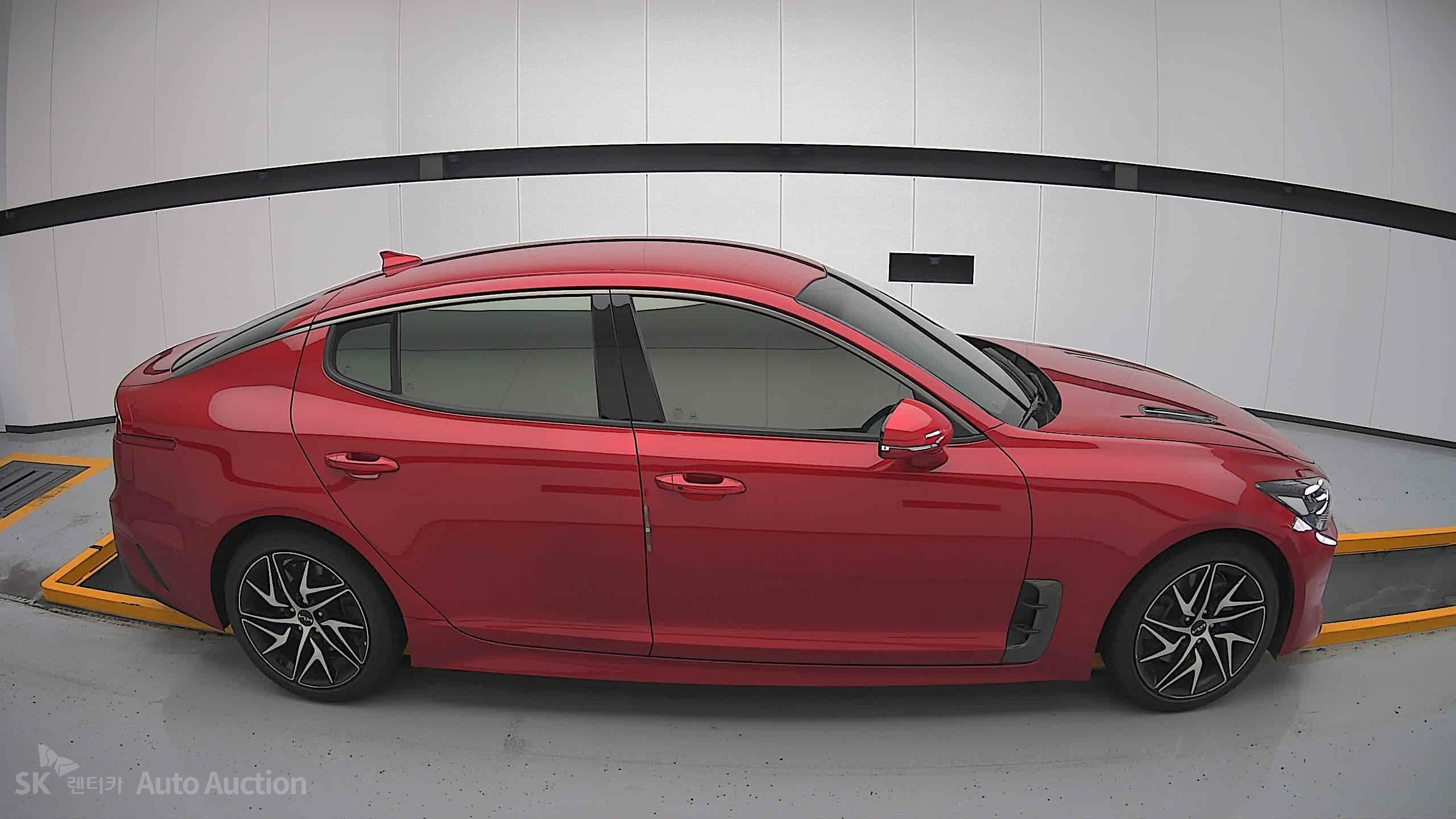 2022 - kia stinger