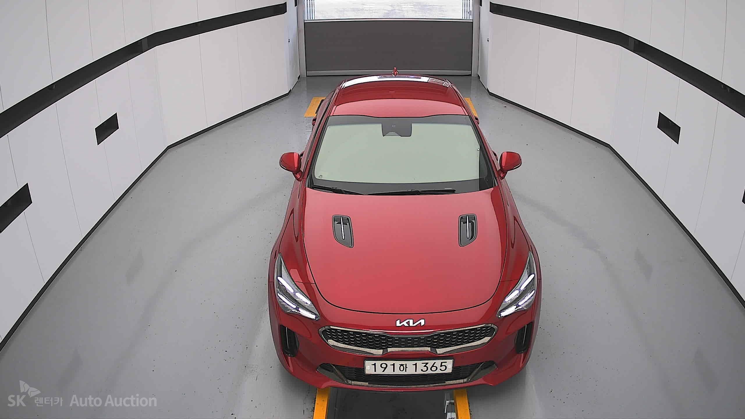 2022 - kia stinger