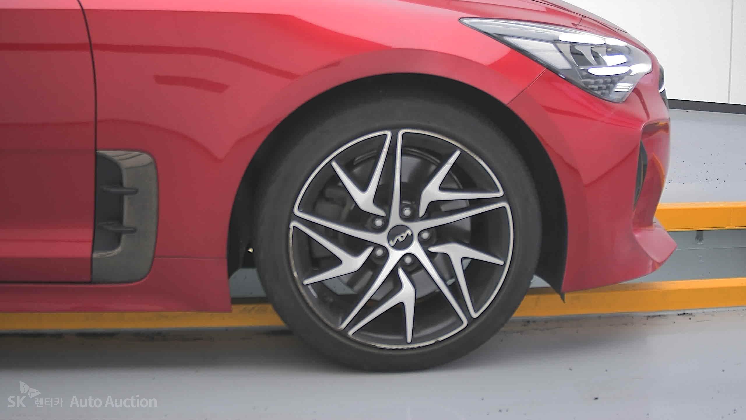 2022 - kia stinger