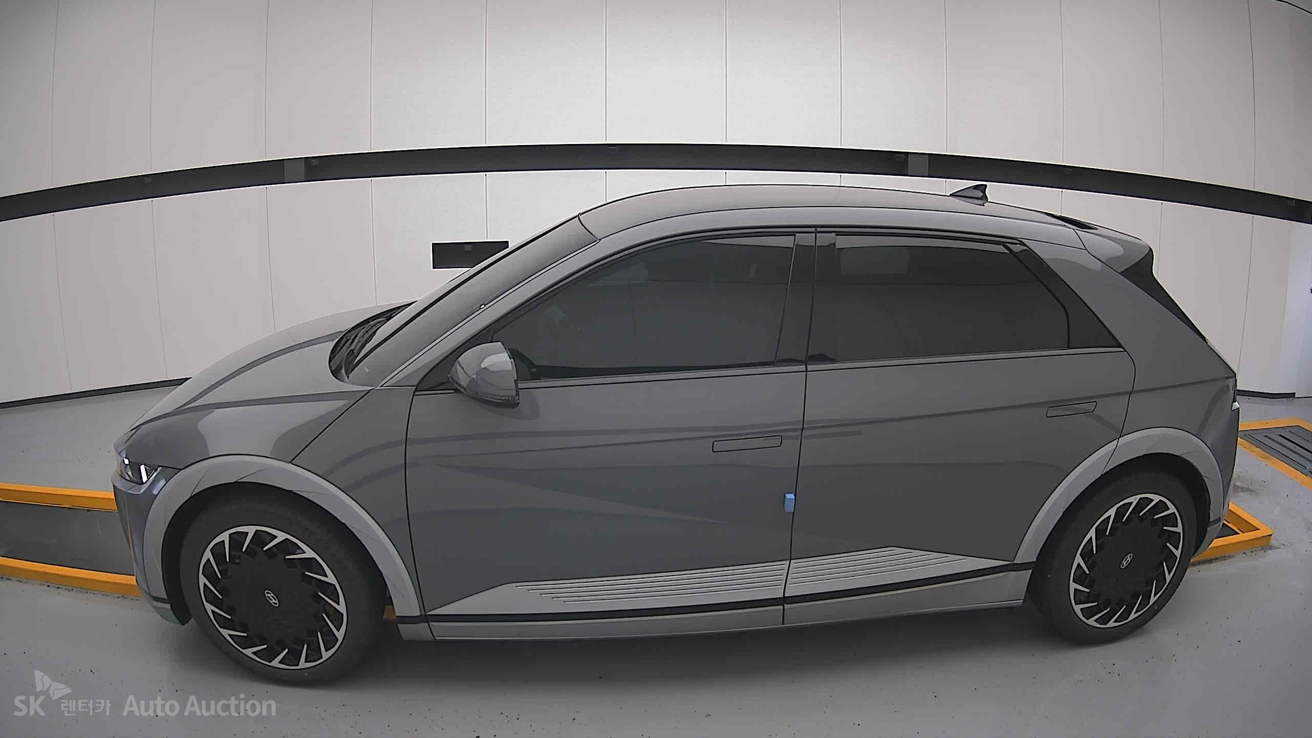 هيونداي Ioniq 2022 — صورة 13
