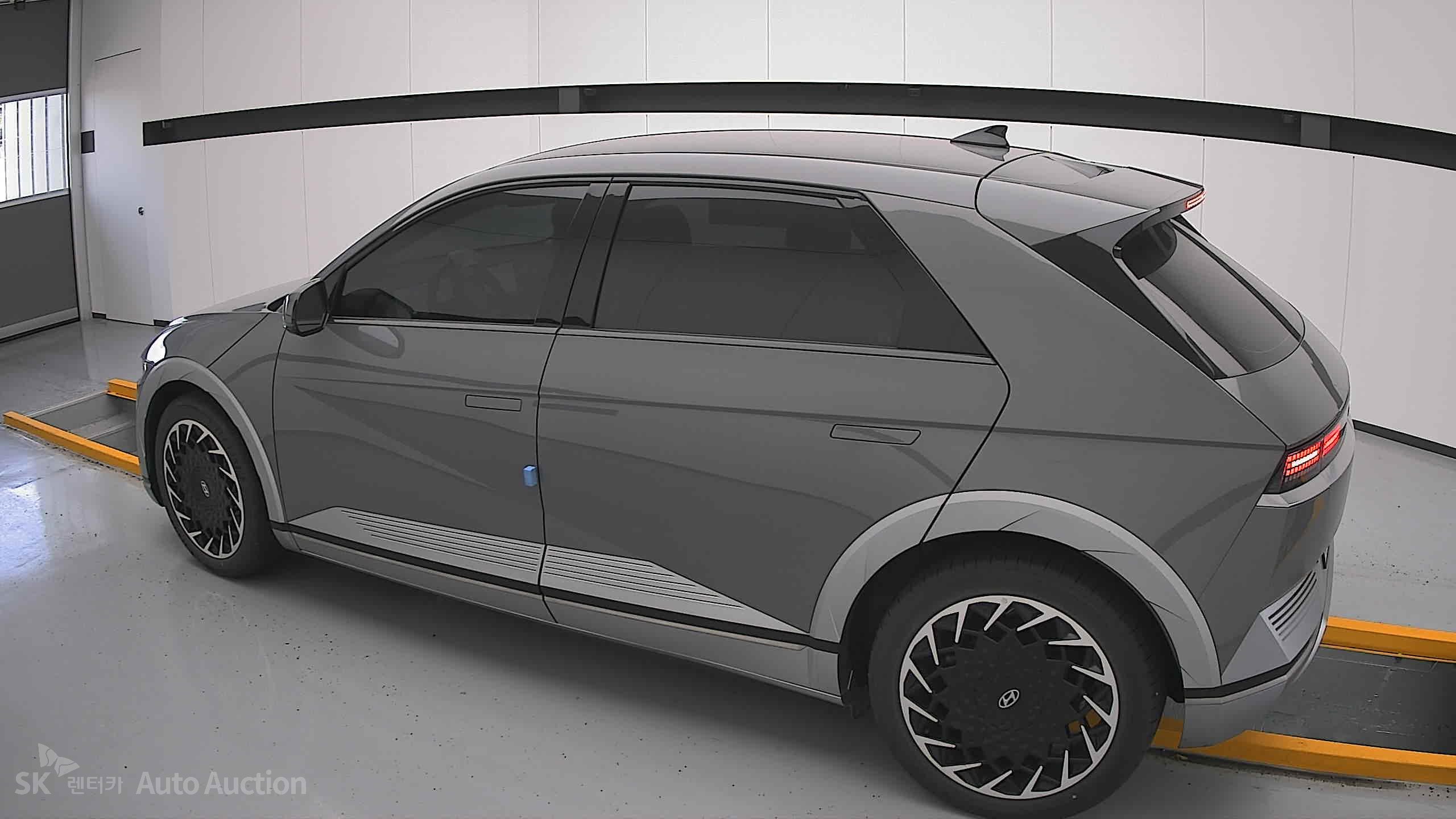 هيونداي Ioniq 2022 — صورة 14