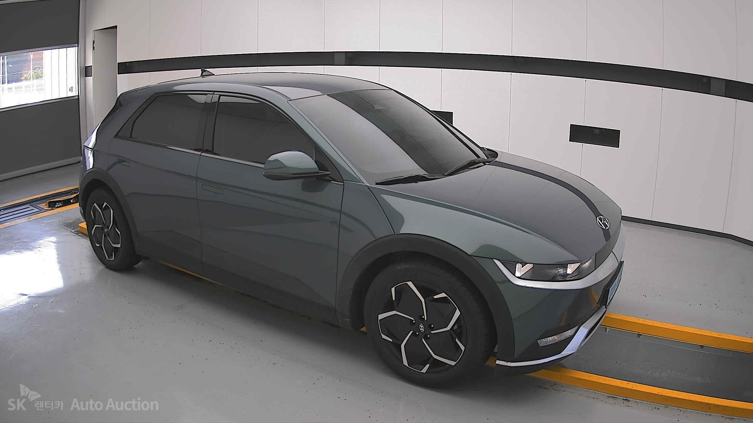 هيونداي Ioniq 2023 — صورة 20