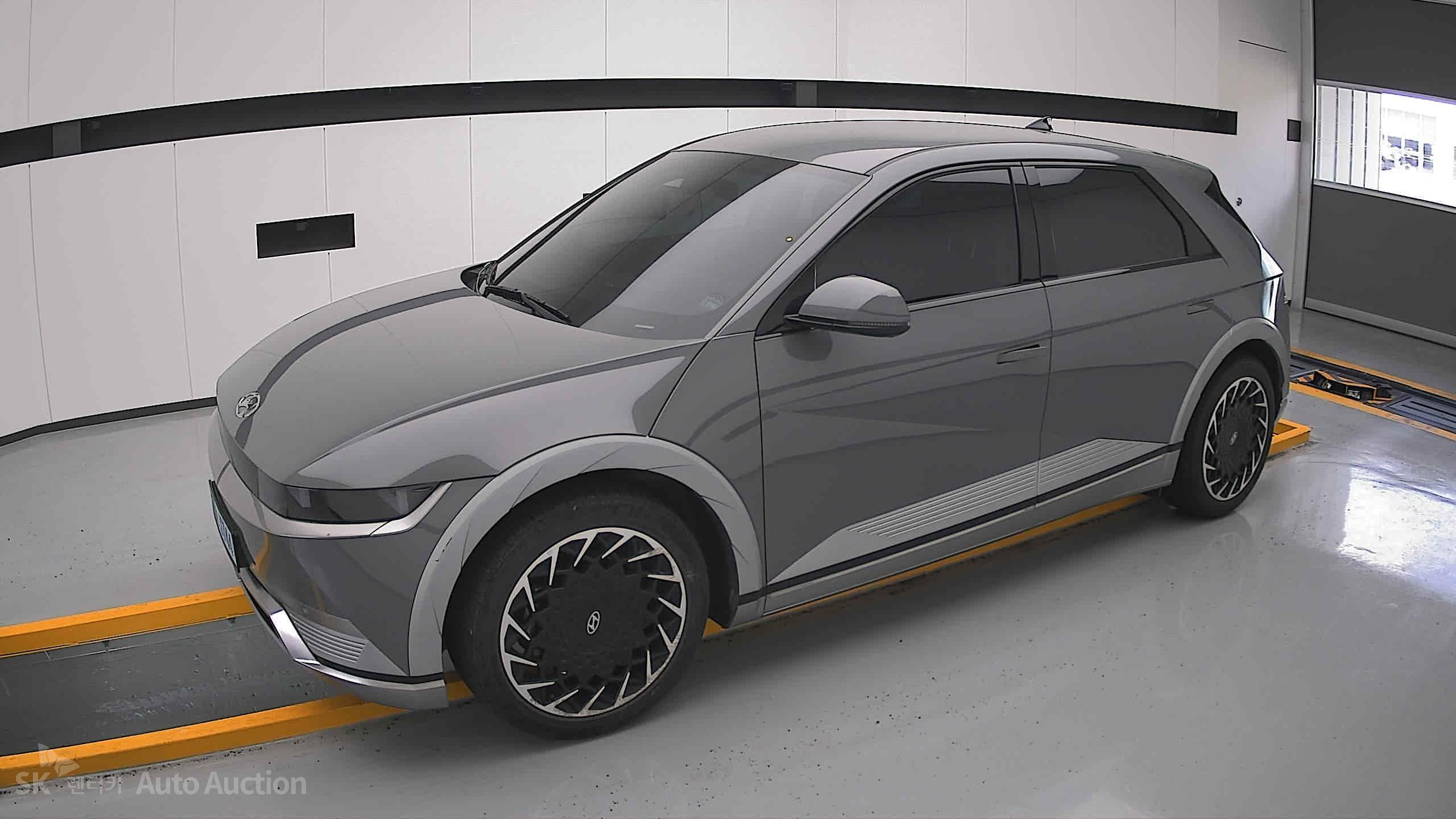 هيونداي Ioniq 2023 — صورة 12