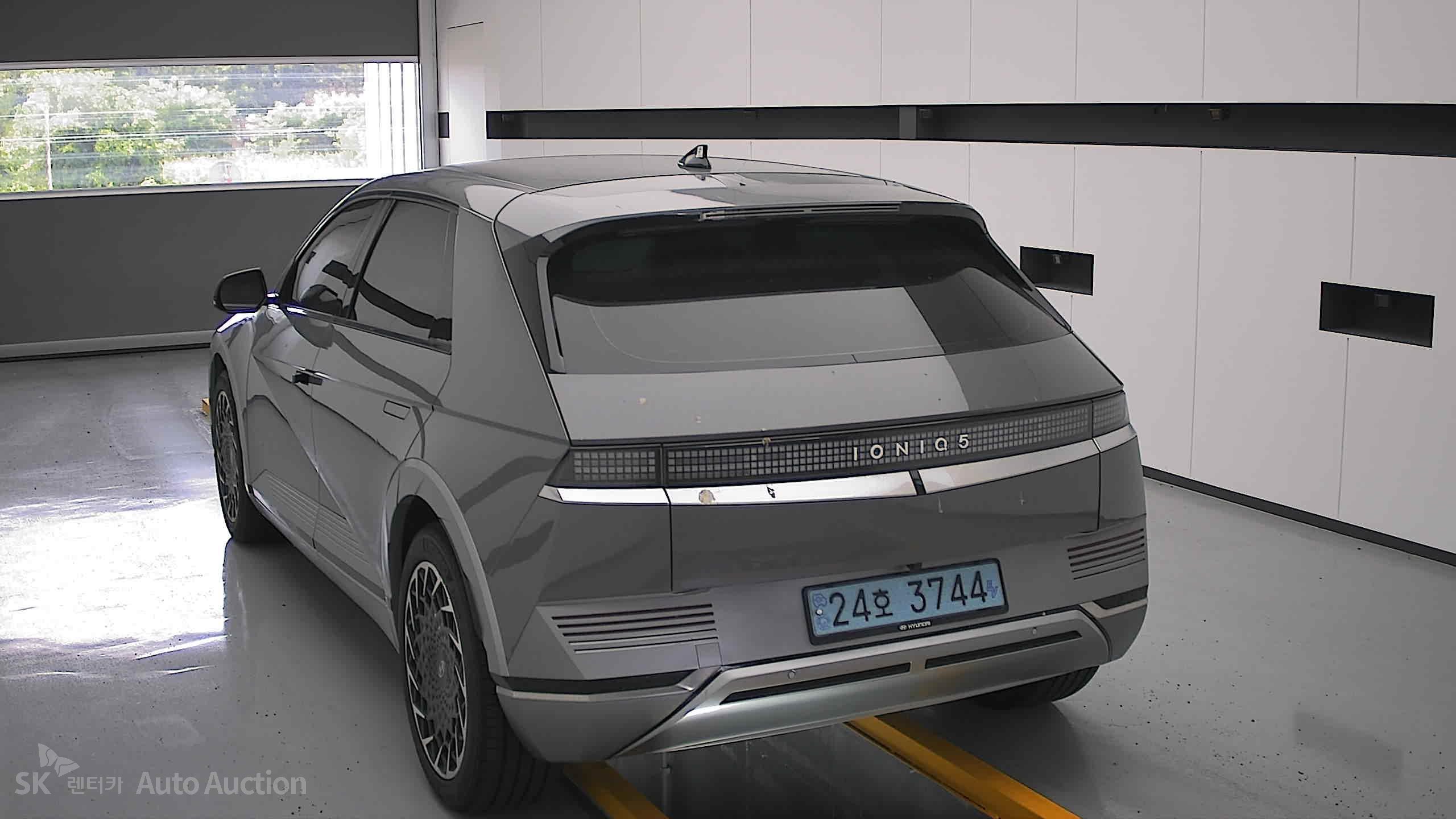 هيونداي Ioniq 2023 — صورة 15
