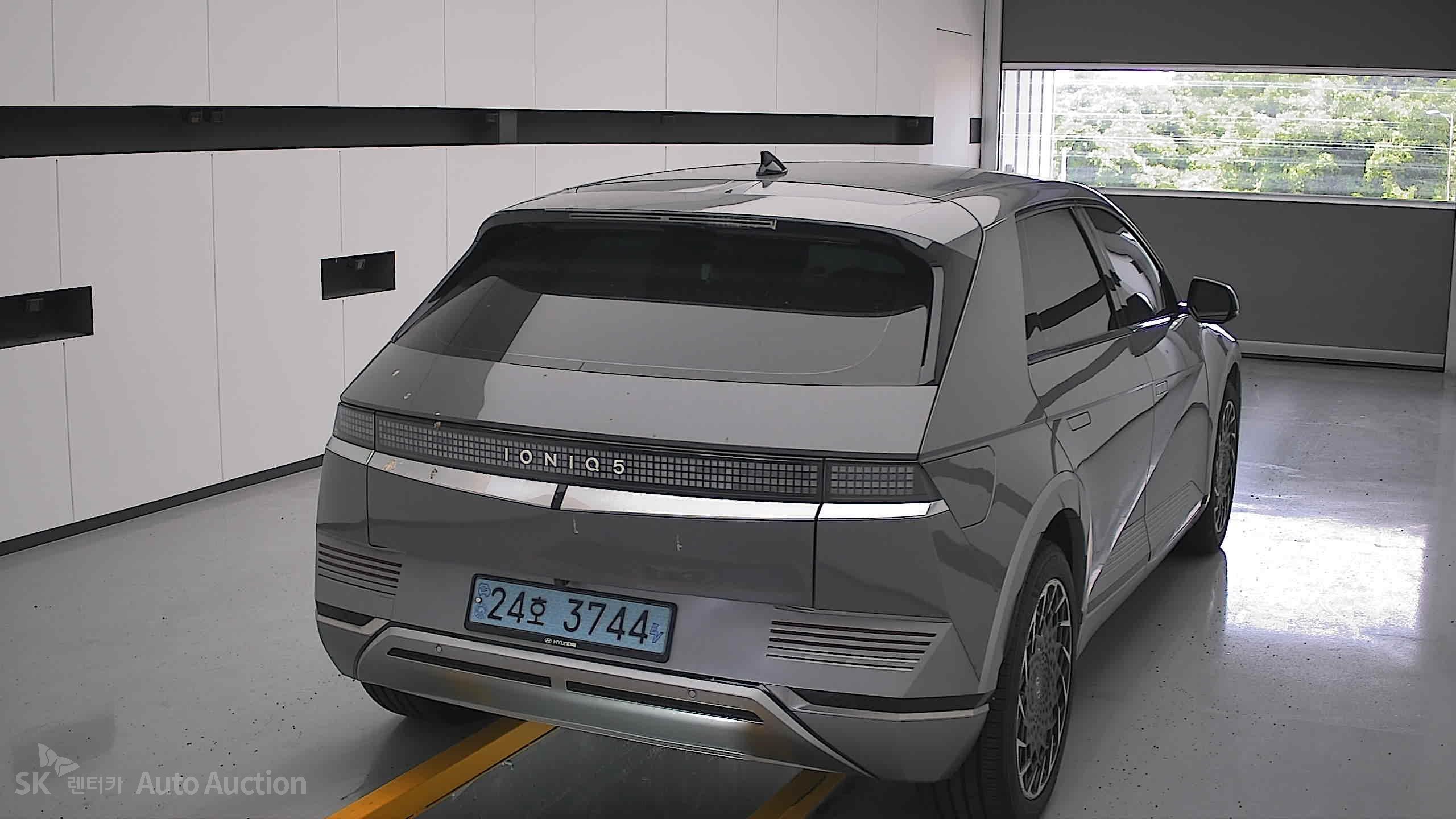 هيونداي Ioniq 2023 — صورة 16
