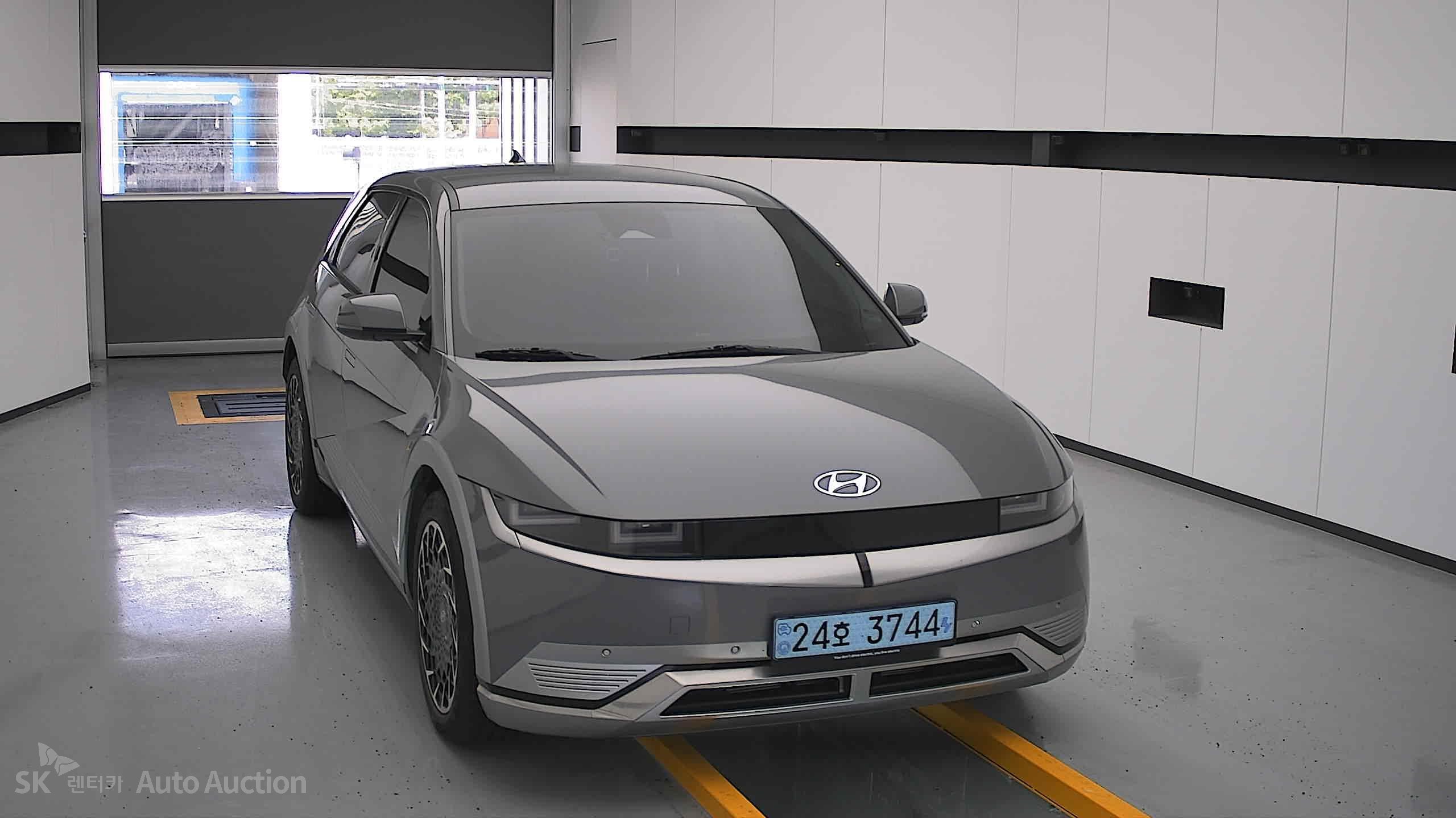 هيونداي Ioniq 2023 — صورة 22