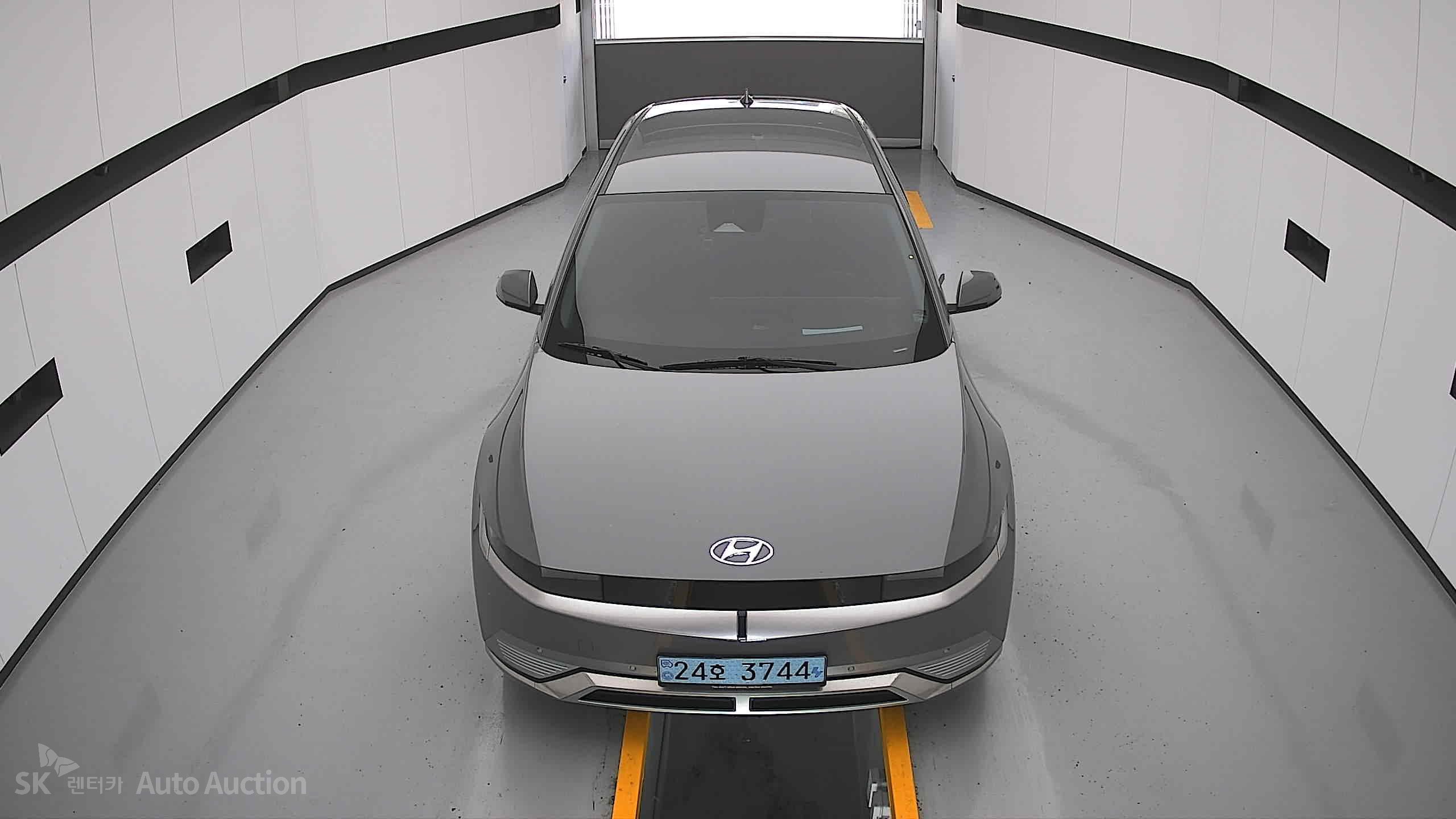 هيونداي Ioniq 2023 — صورة 24