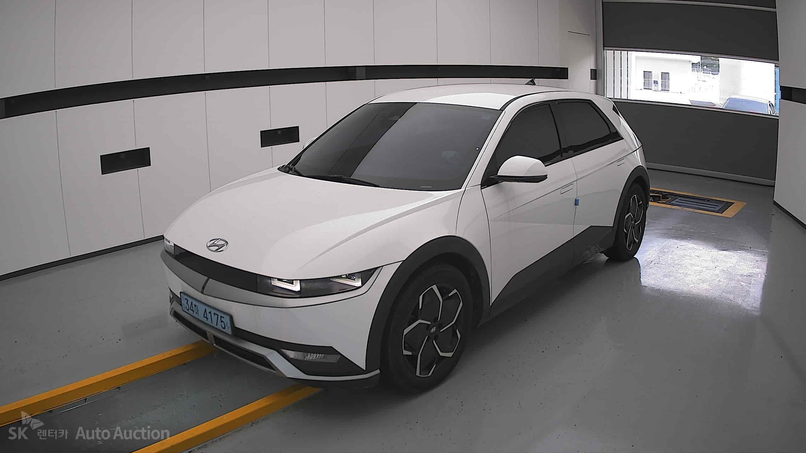 هيونداي Ioniq 2023 — صورة 11