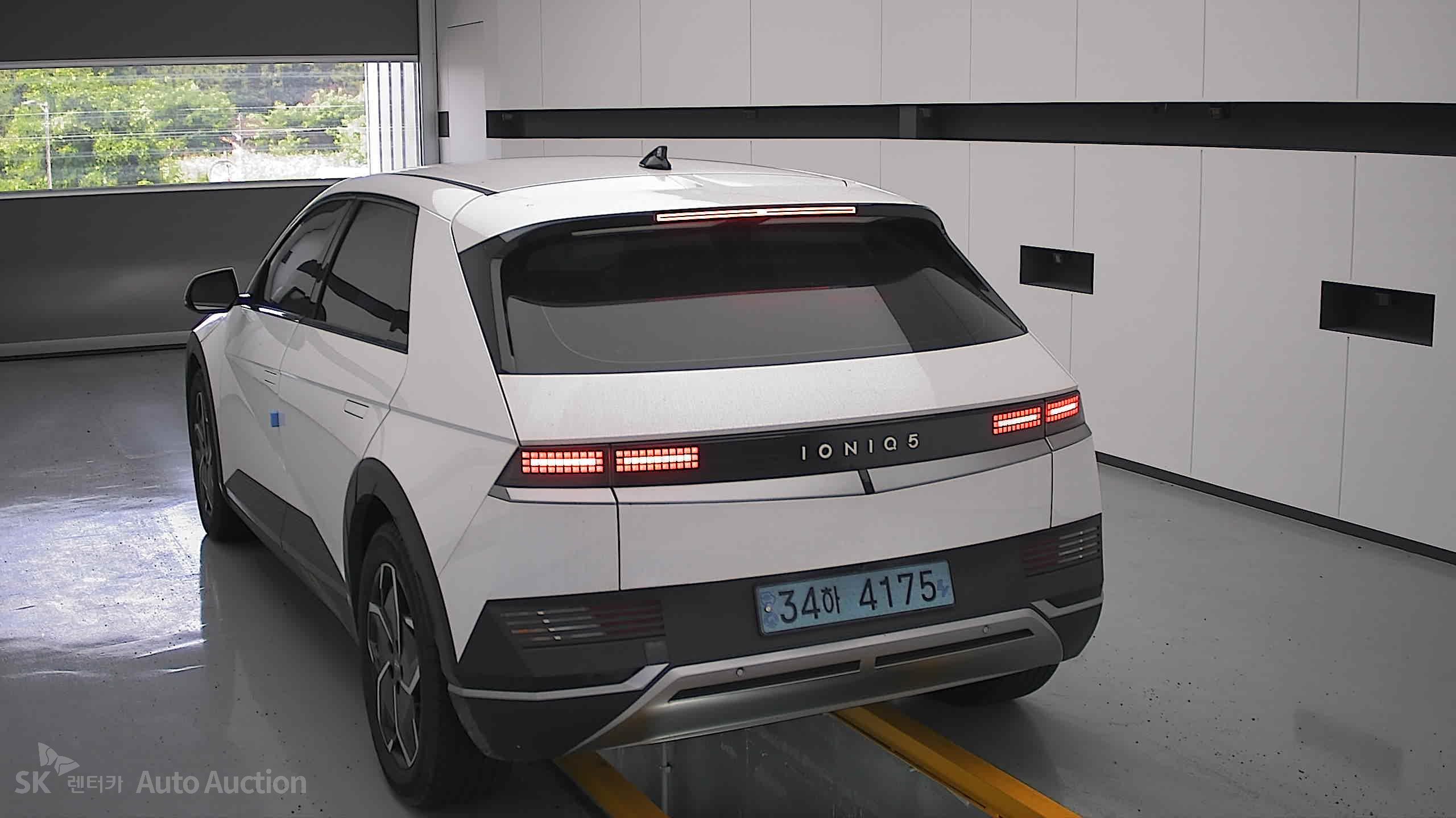 هيونداي Ioniq 2023 — صورة 15