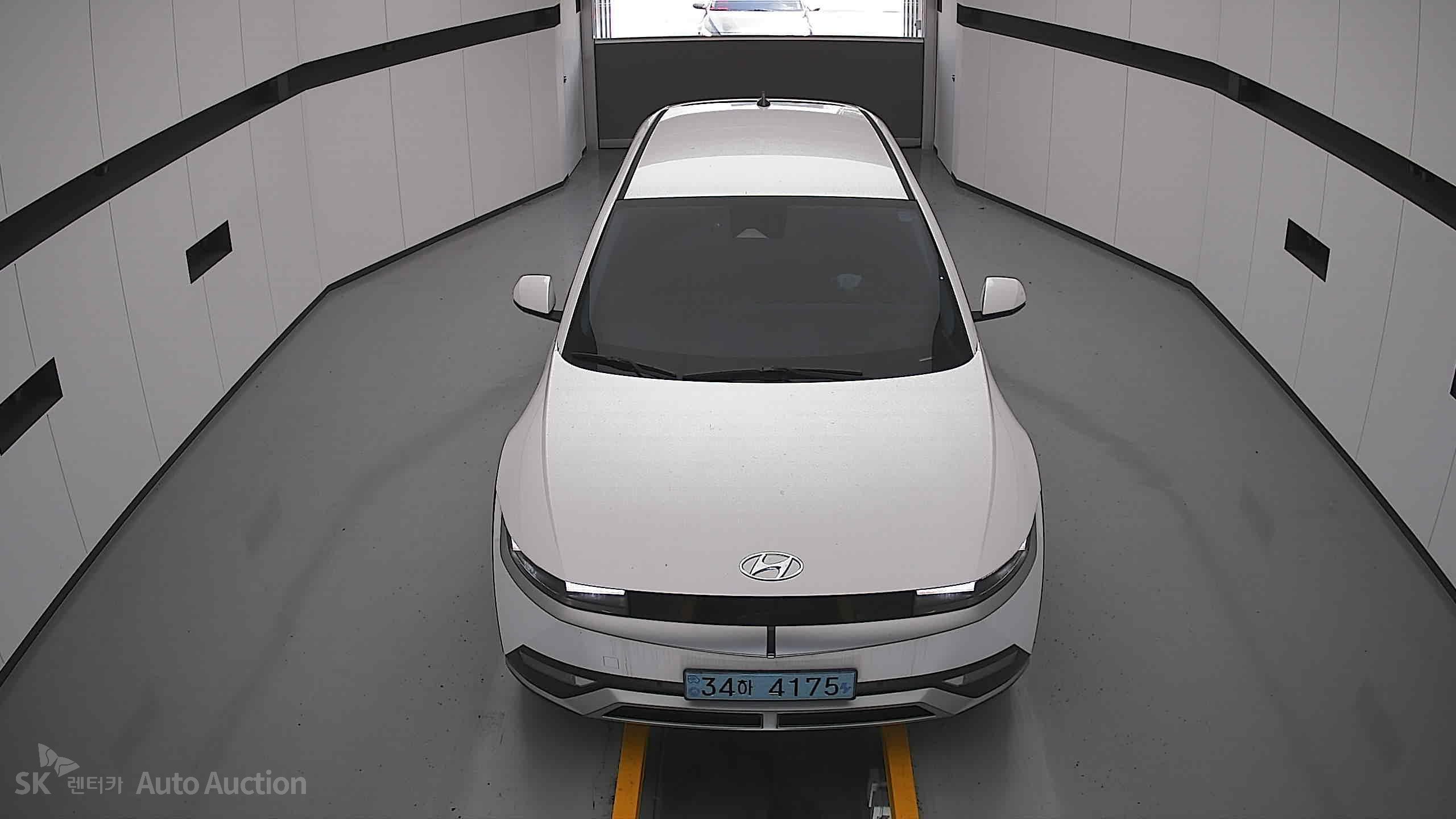 هيونداي Ioniq 2023 — صورة 24