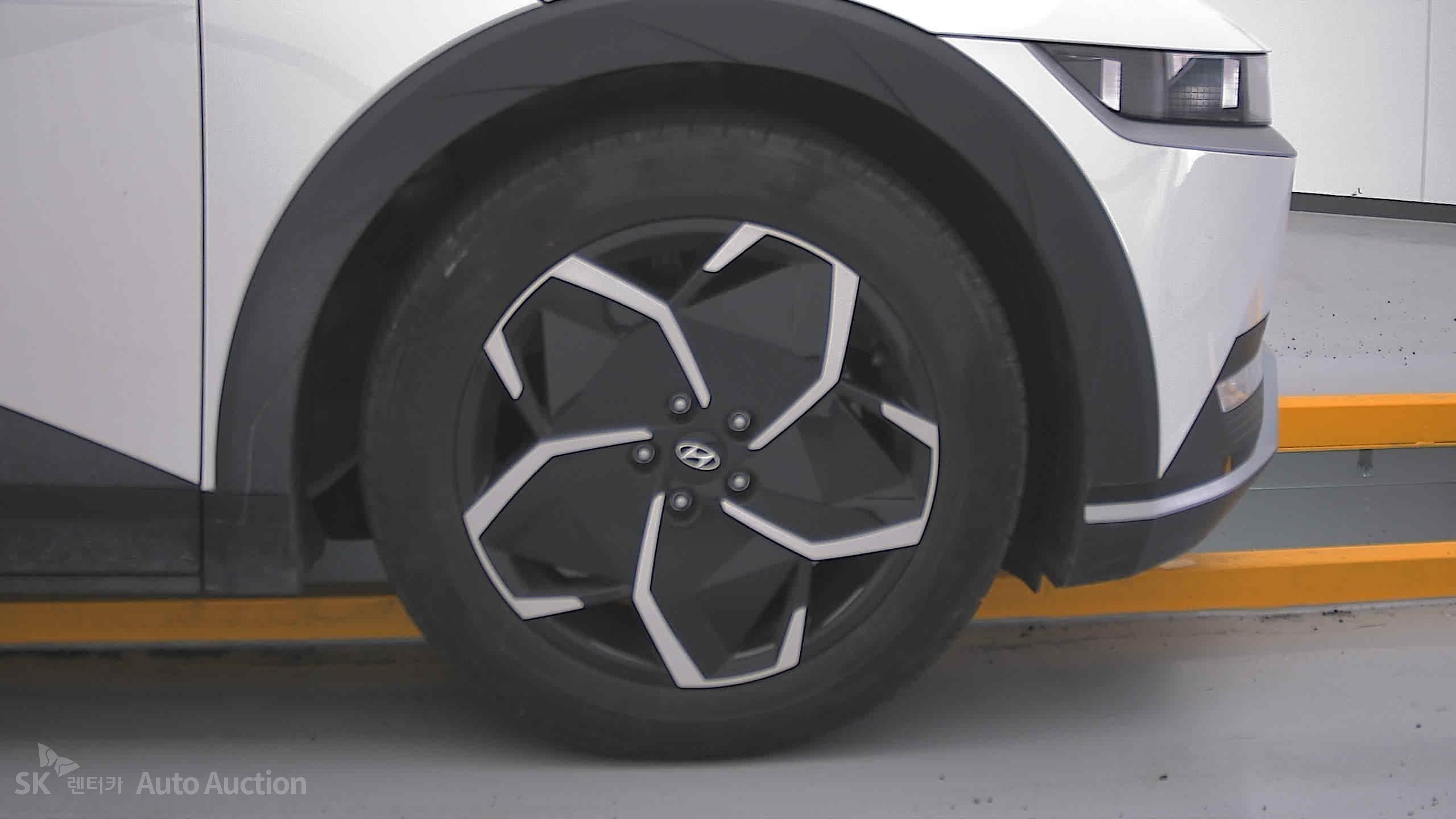 هيونداي Ioniq 2023 — صورة 28