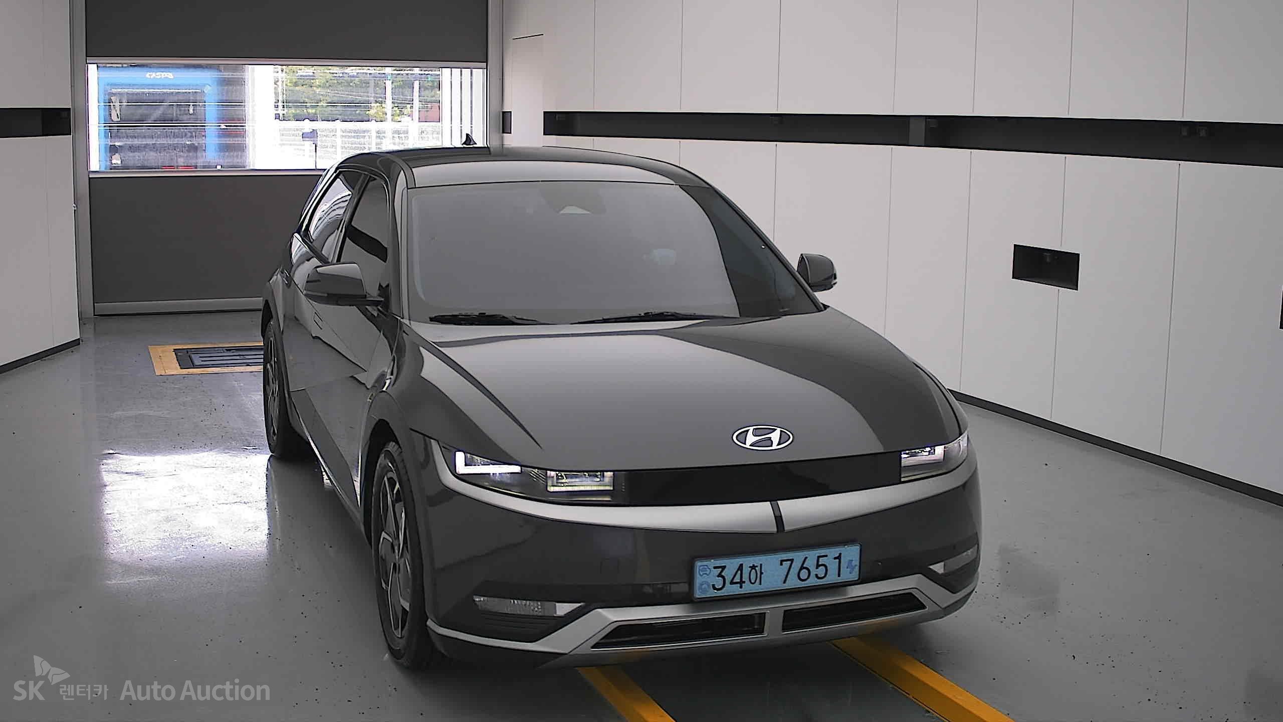هيونداي Ioniq 2023 — صورة 22