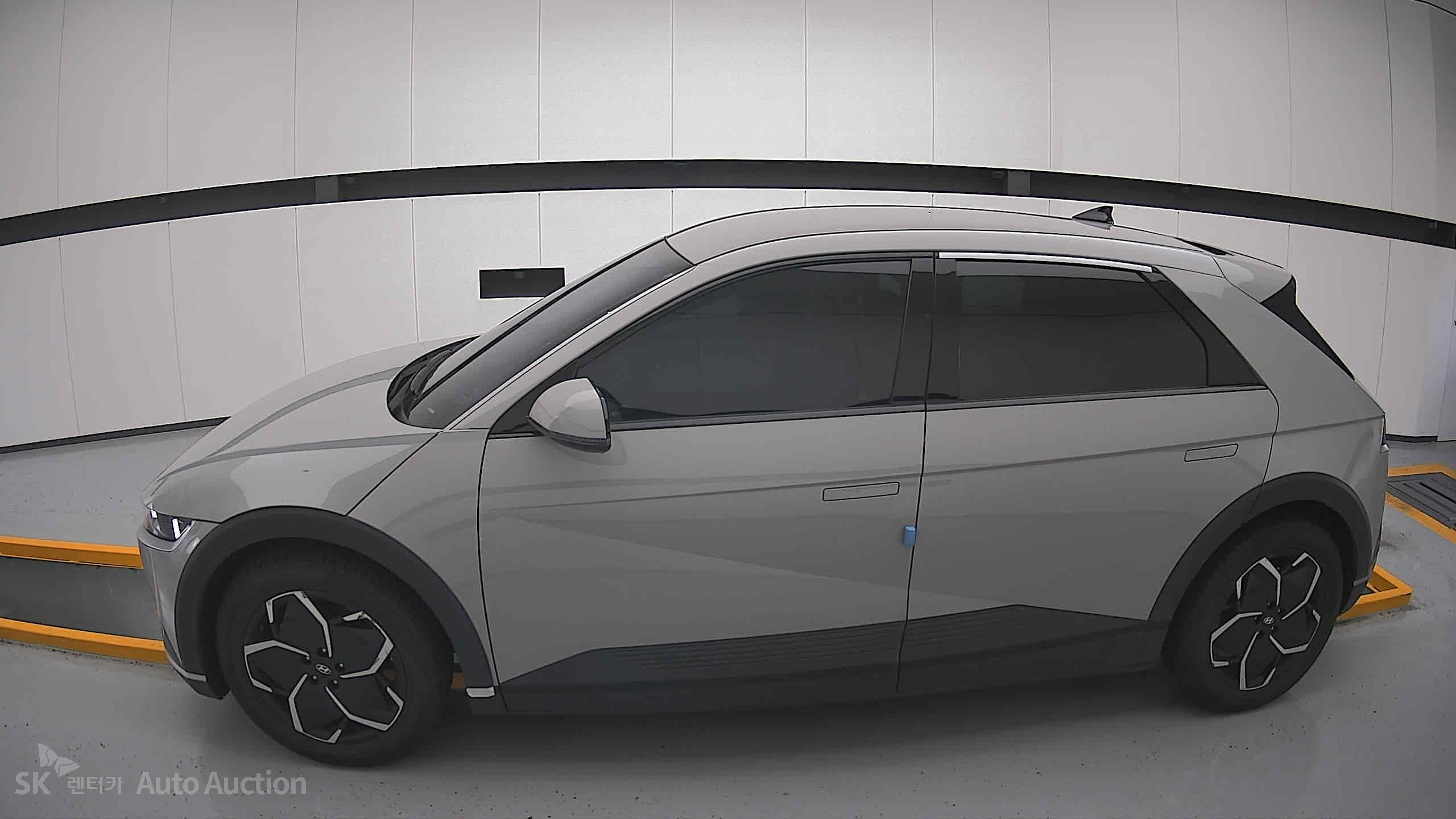 2022 - hyundai ioniq