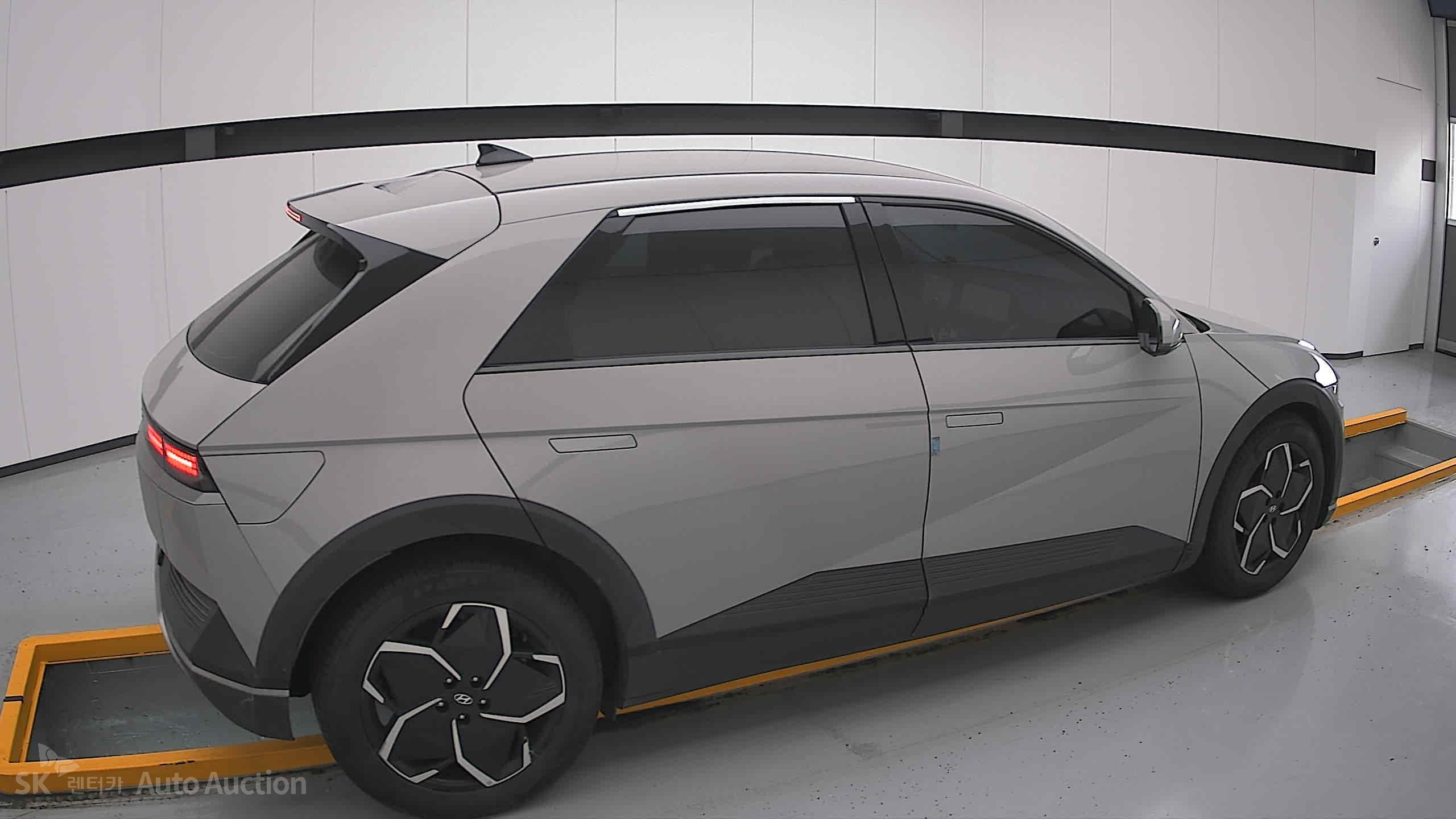 2022 - hyundai ioniq