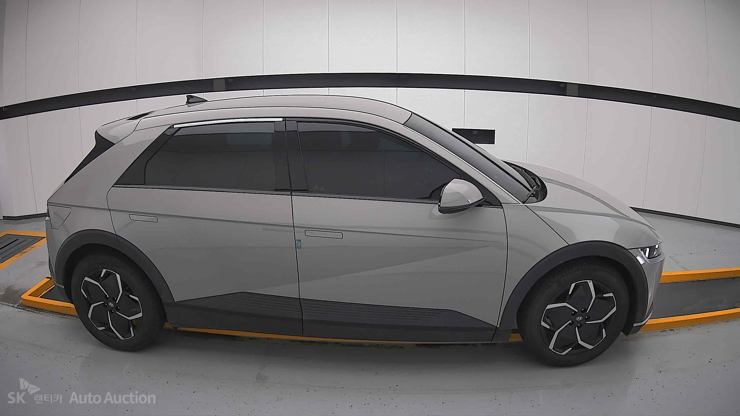 2022 - hyundai ioniq