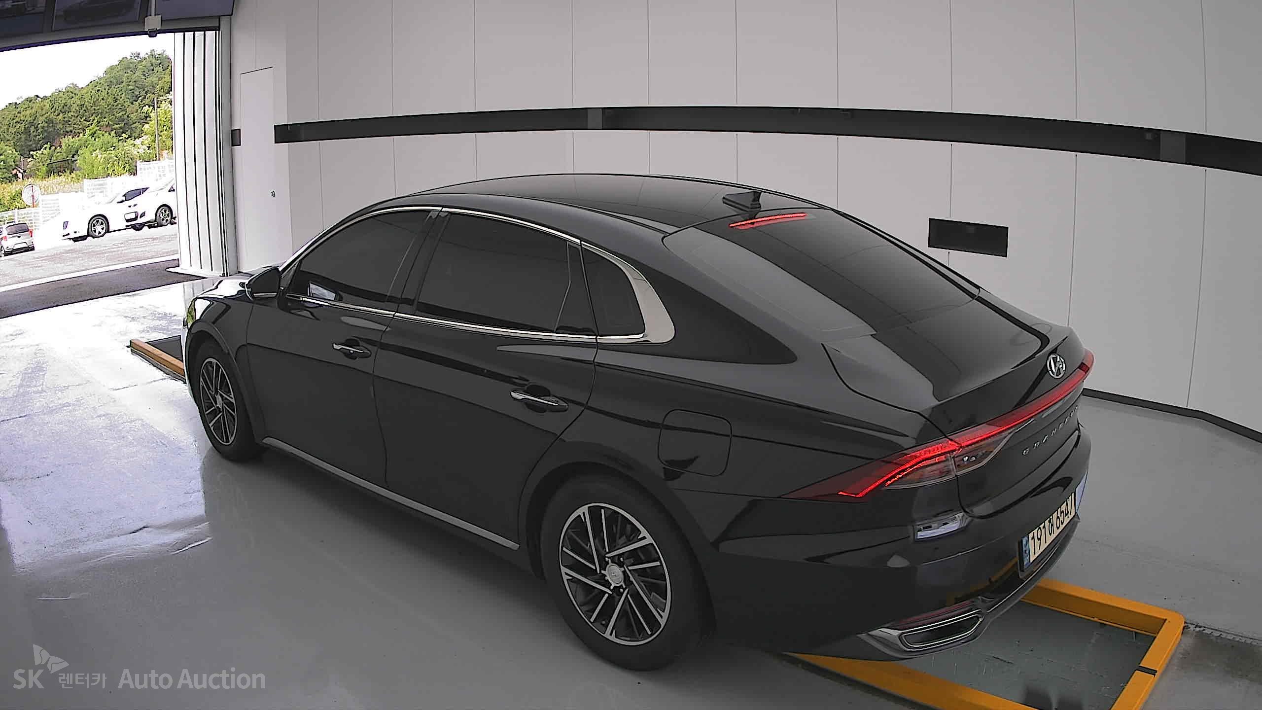 هيونداي جرانديور 2023 — صورة 6