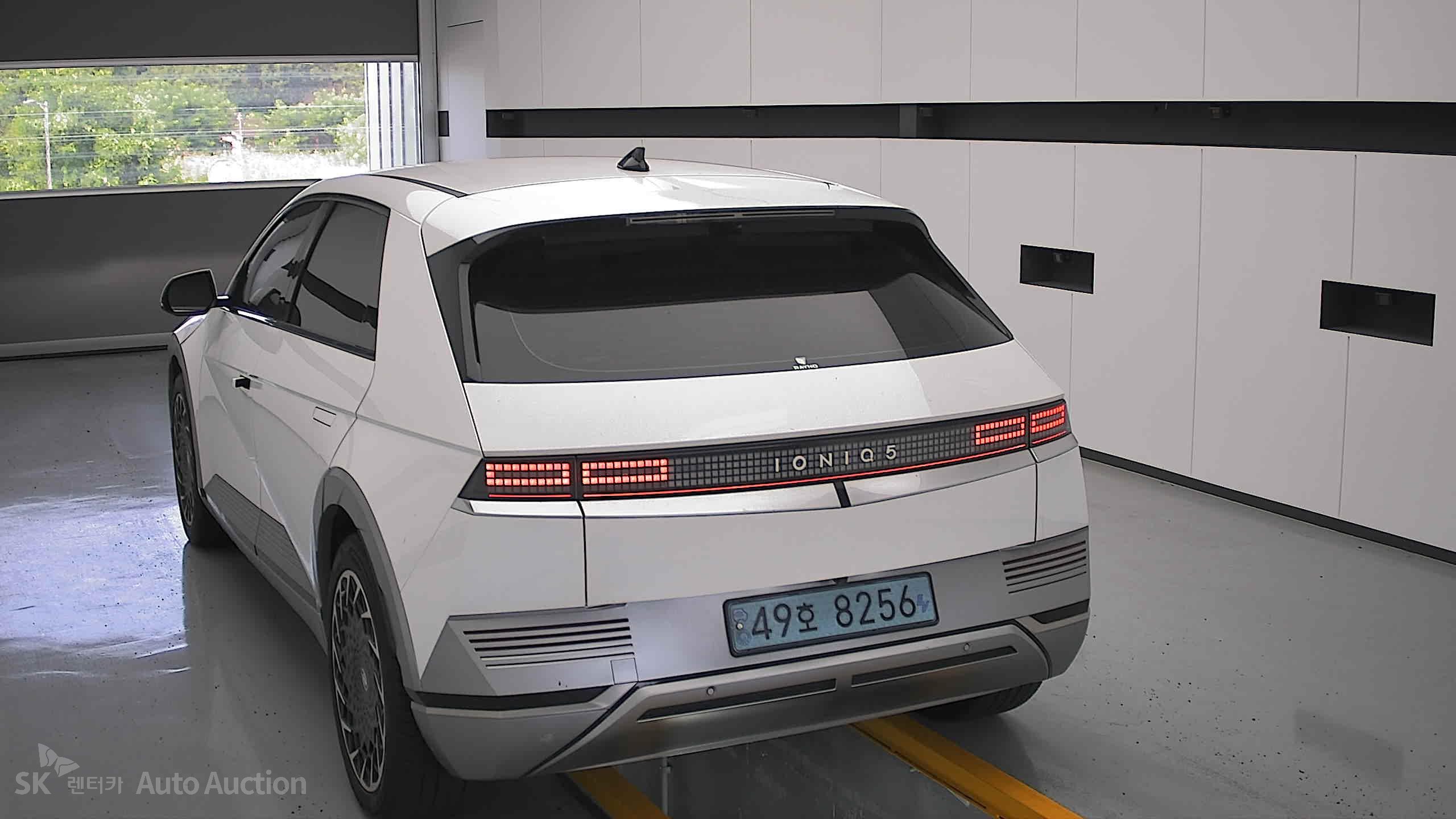 هيونداي Ioniq 2022 — صورة 15