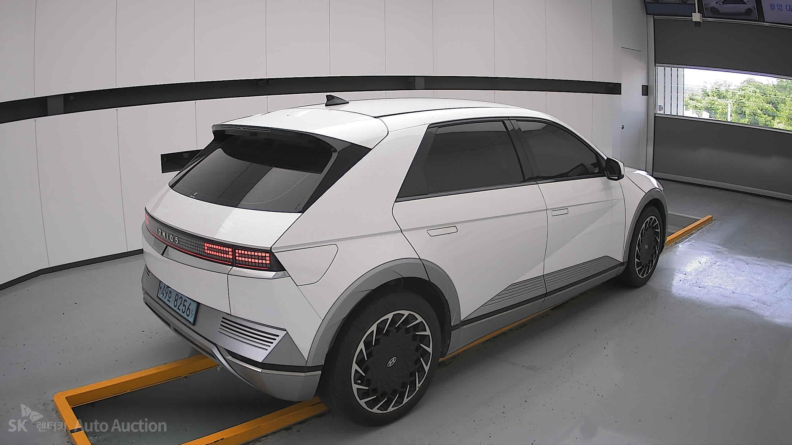 هيونداي Ioniq 2022 — صورة 17