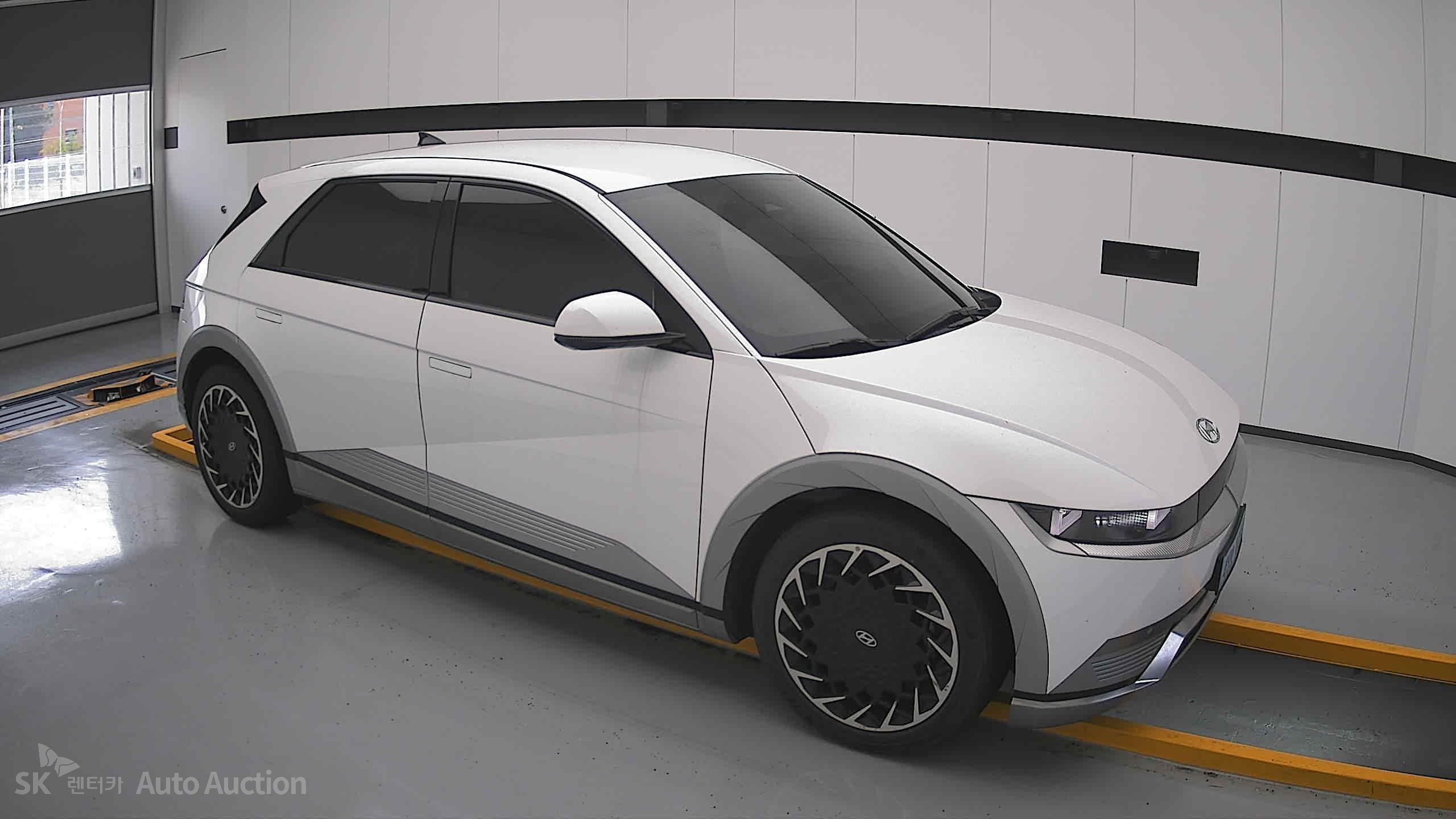هيونداي Ioniq 2022 — صورة 20