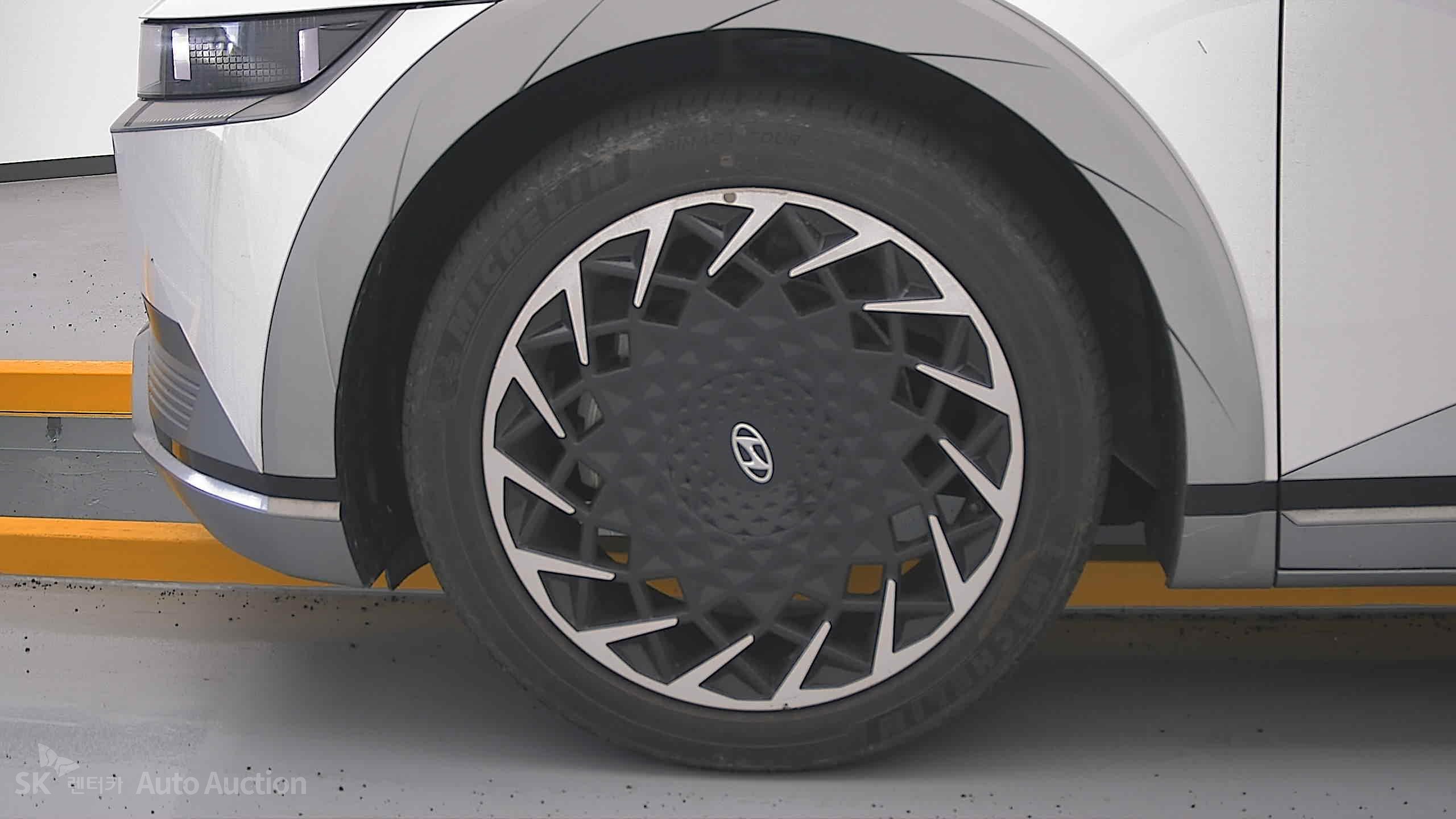 هيونداي Ioniq 2022 — صورة 25