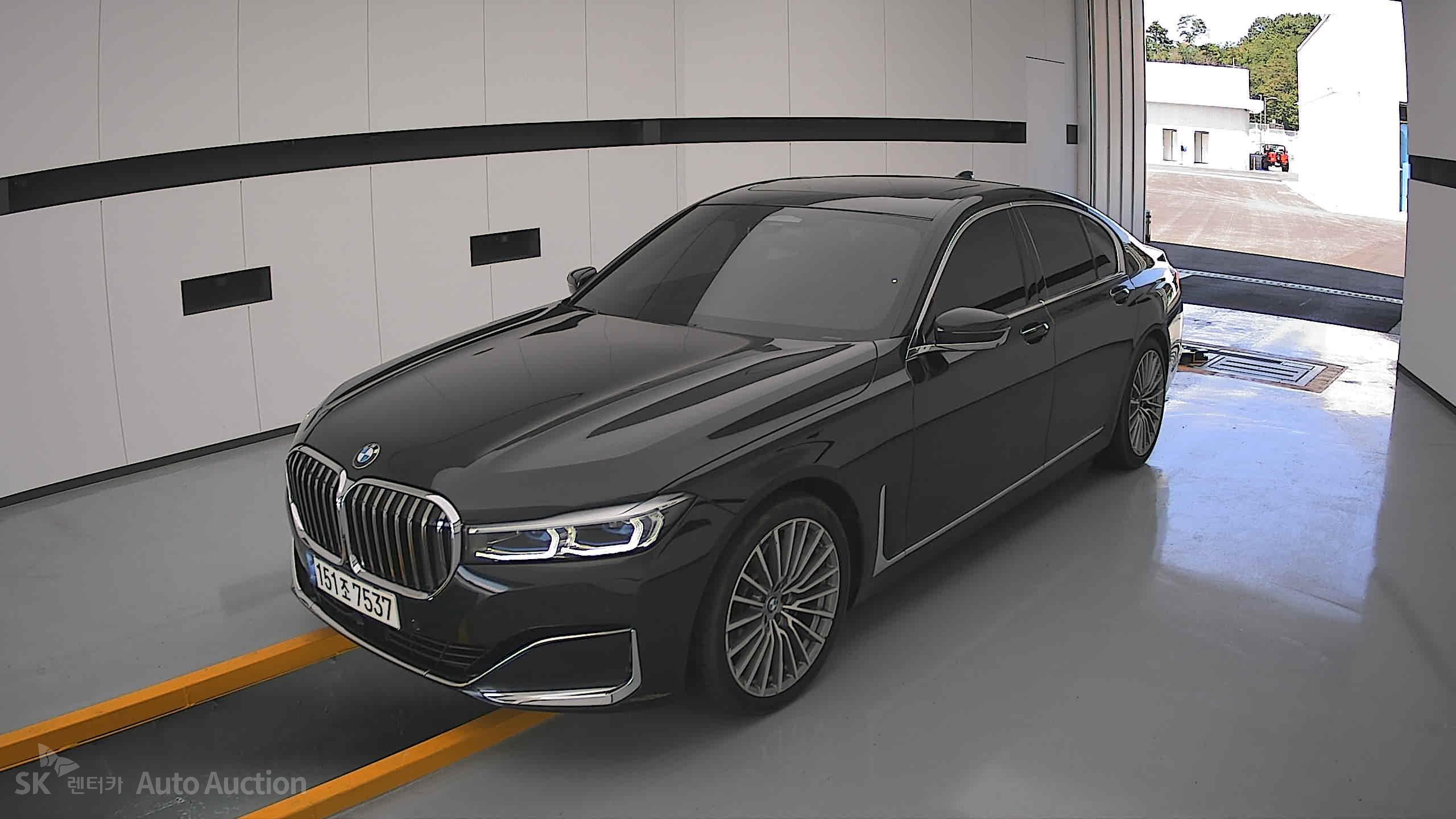 Bmw 7 Series 2022 — صورة 11