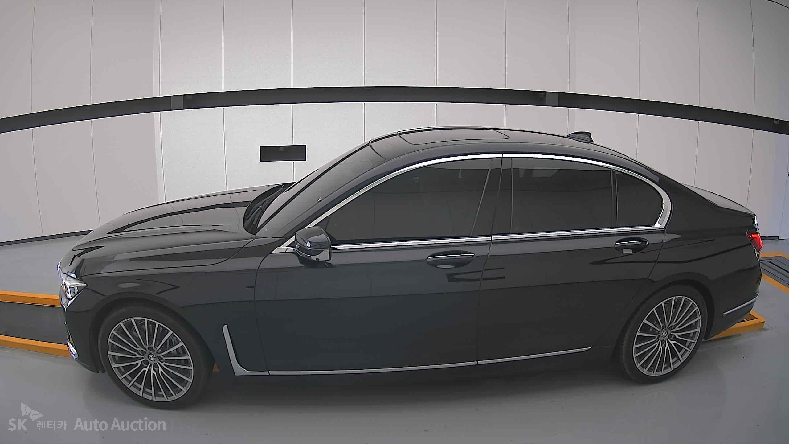 Bmw 7 Series 2022 — صورة 13