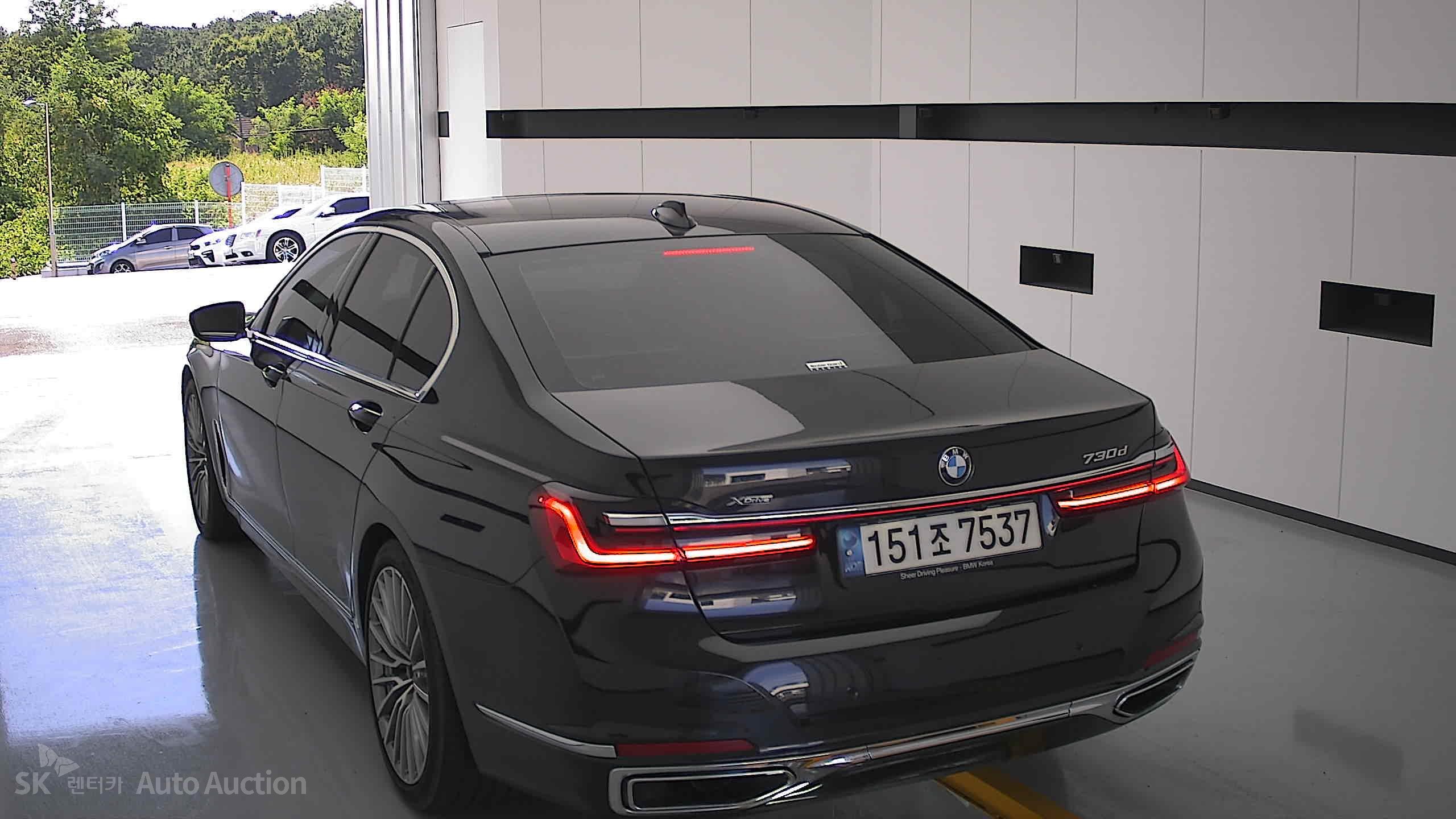 Bmw 7 Series 2022 — صورة 15