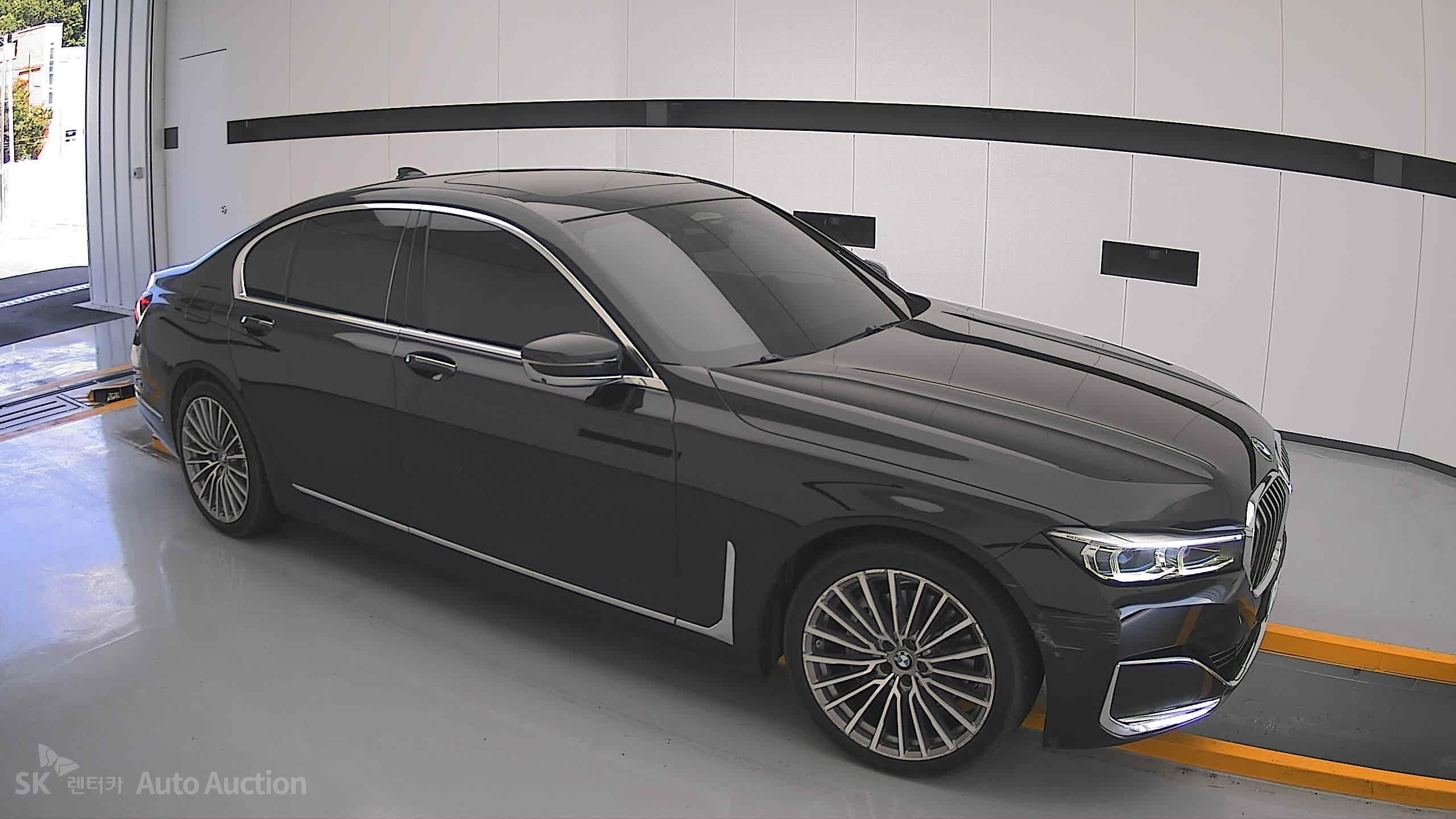 Bmw 7 Series 2022 — صورة 20
