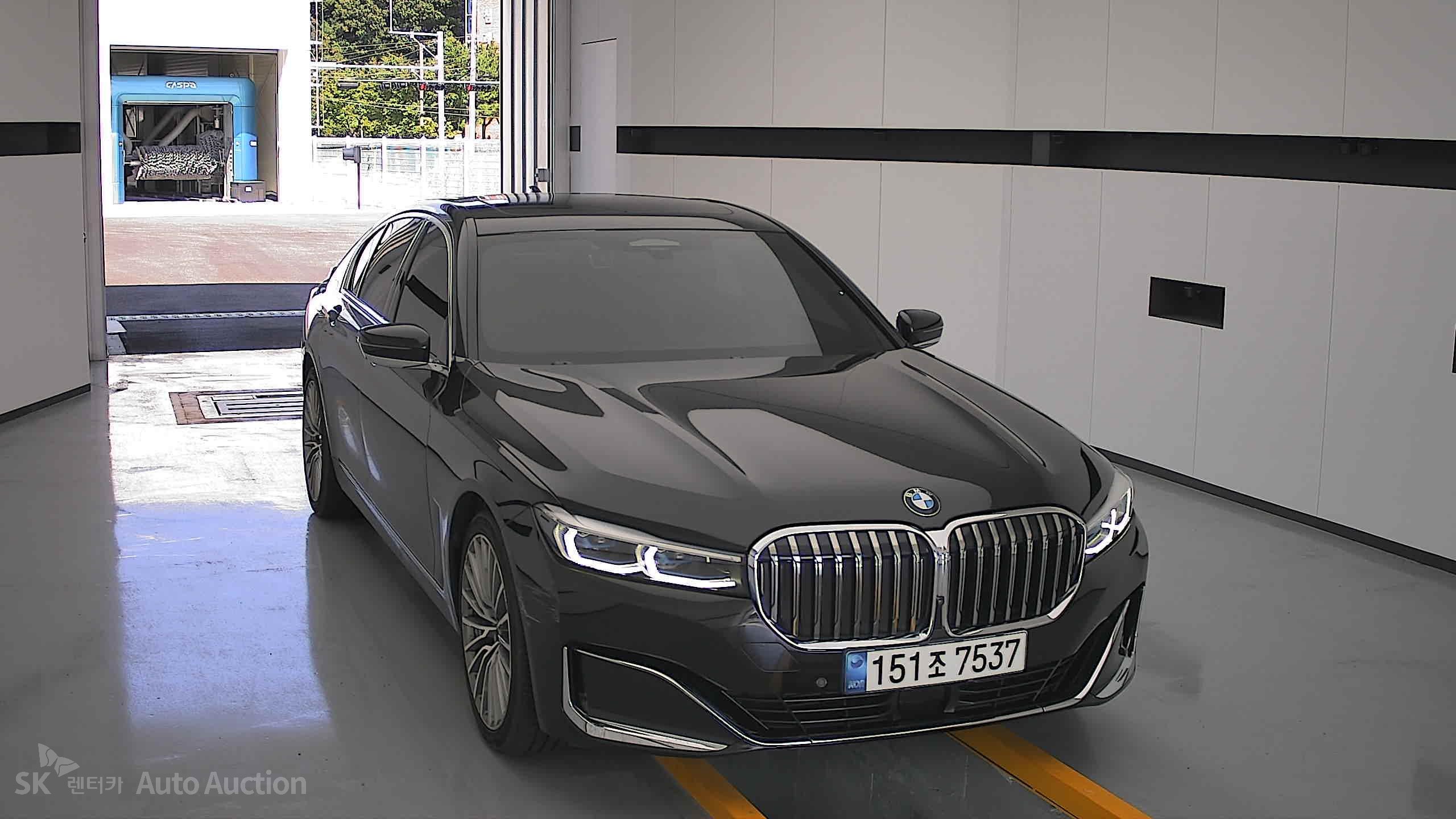 Bmw 7 Series 2022 — صورة 22
