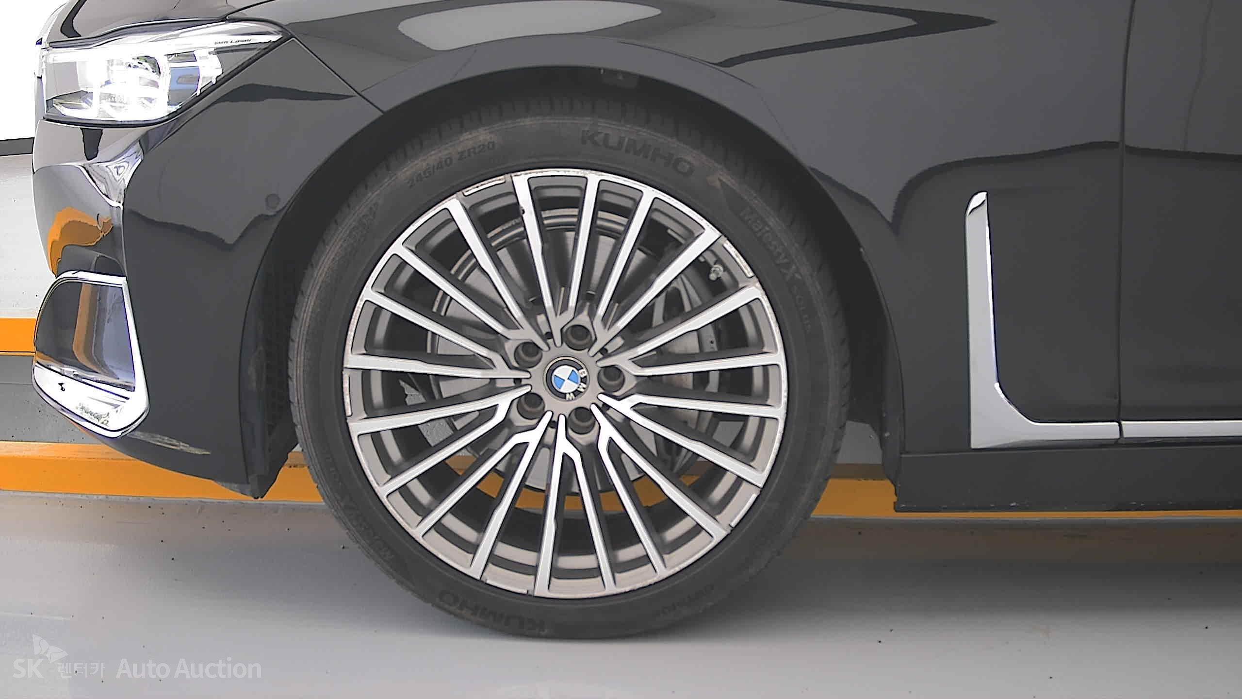 Bmw 7 Series 2022 — صورة 25