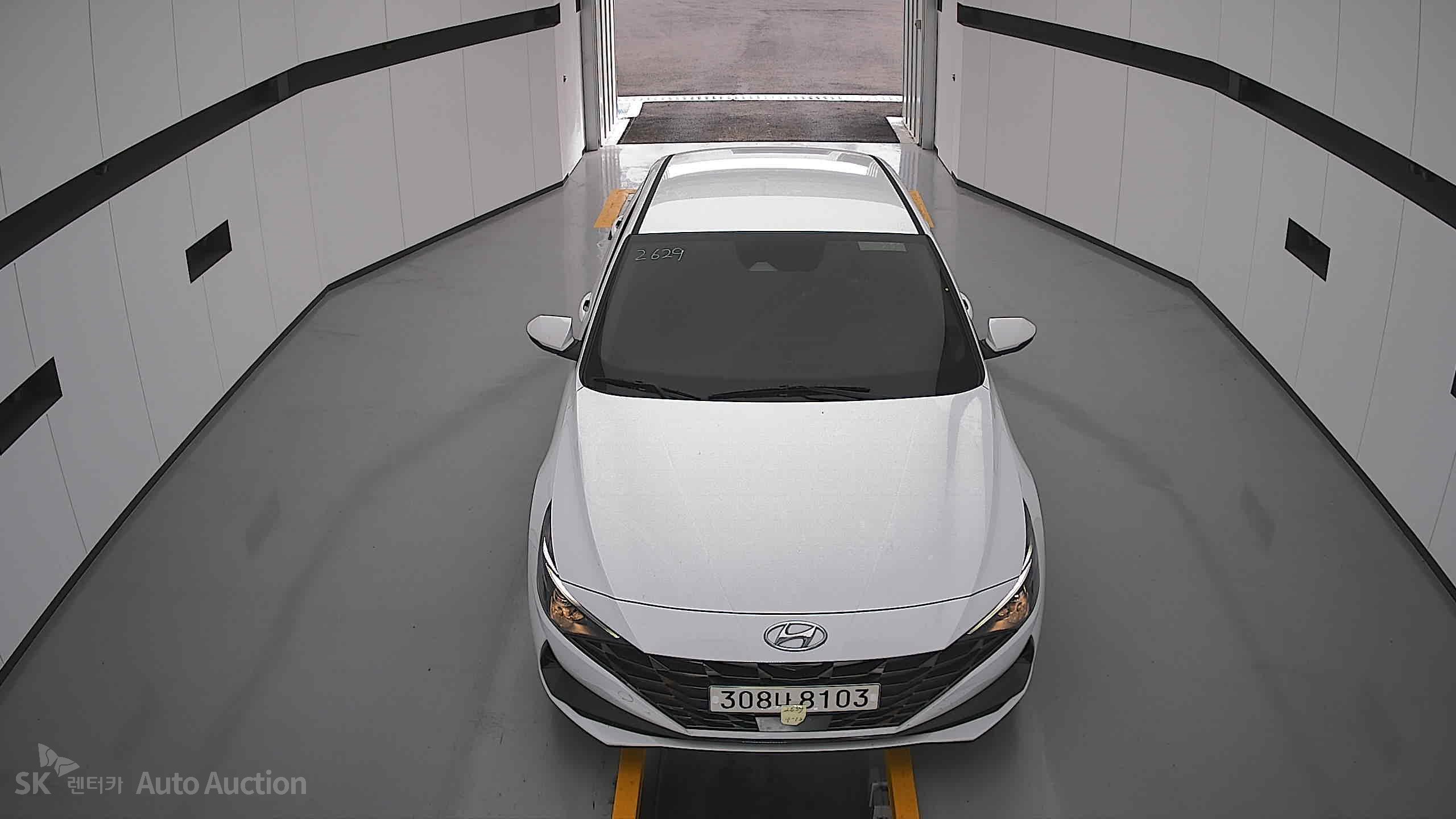 هيونداي أفانتي 2023 — صورة 24