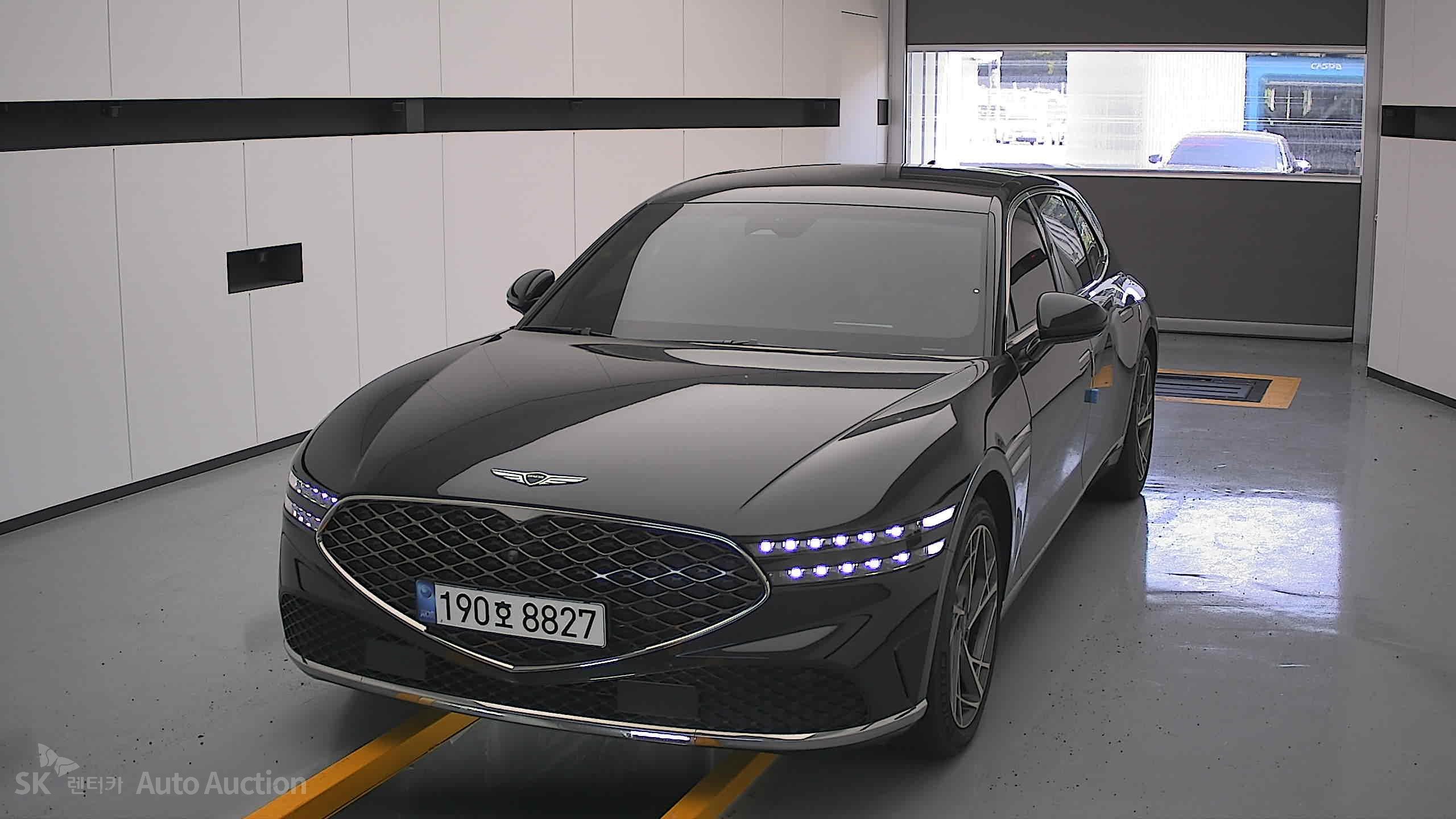2022 Genesis G90