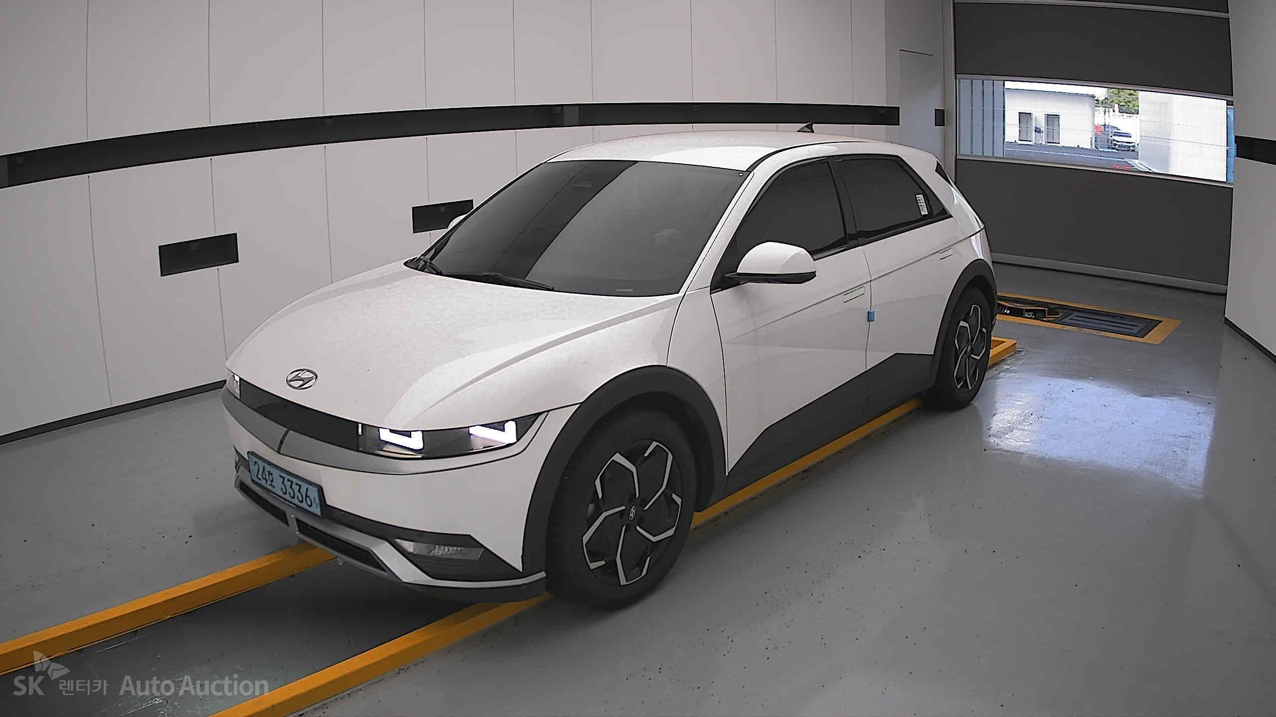 هيونداي Ioniq 2022 — صورة 11