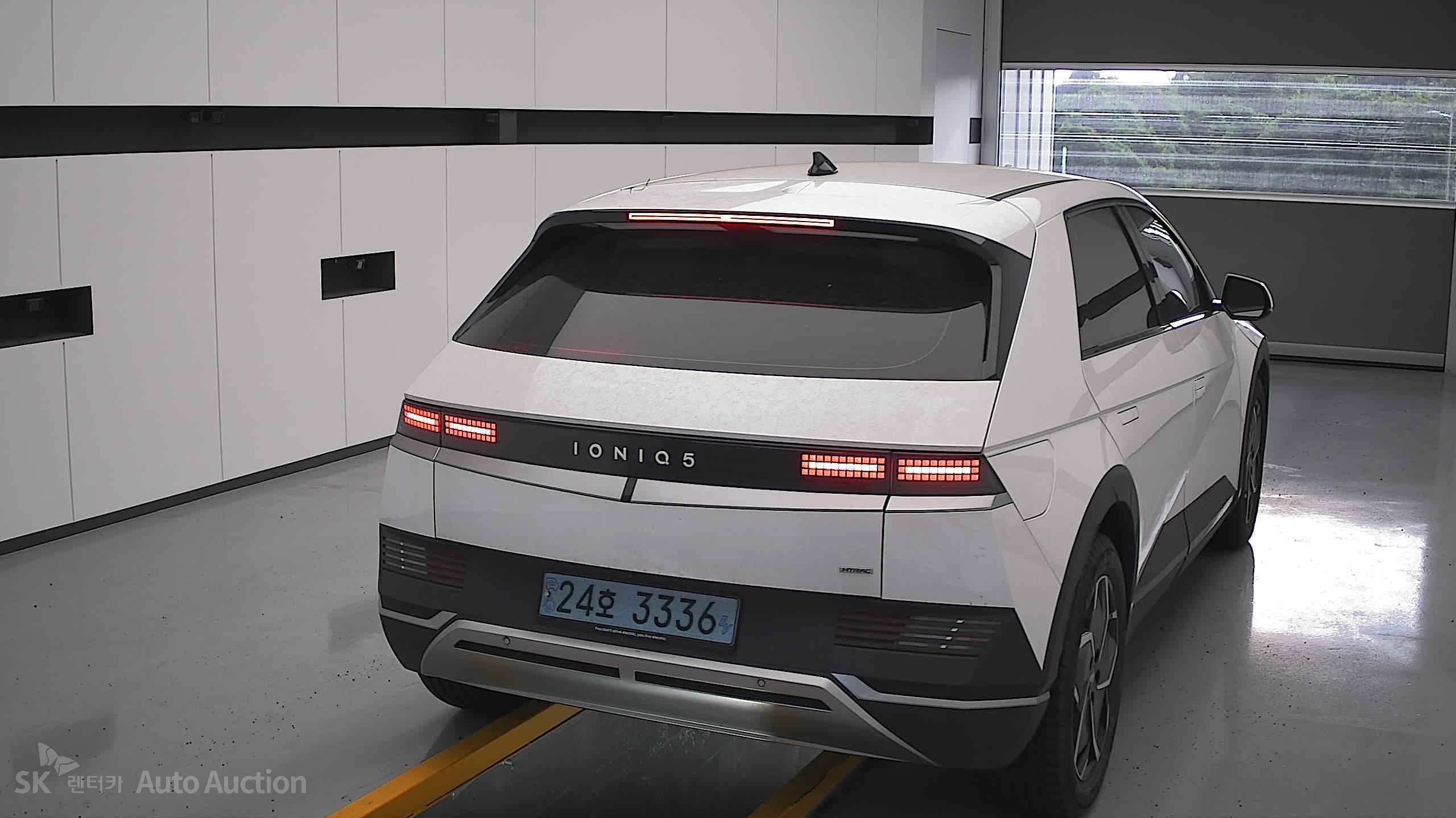 هيونداي Ioniq 2022 — صورة 16