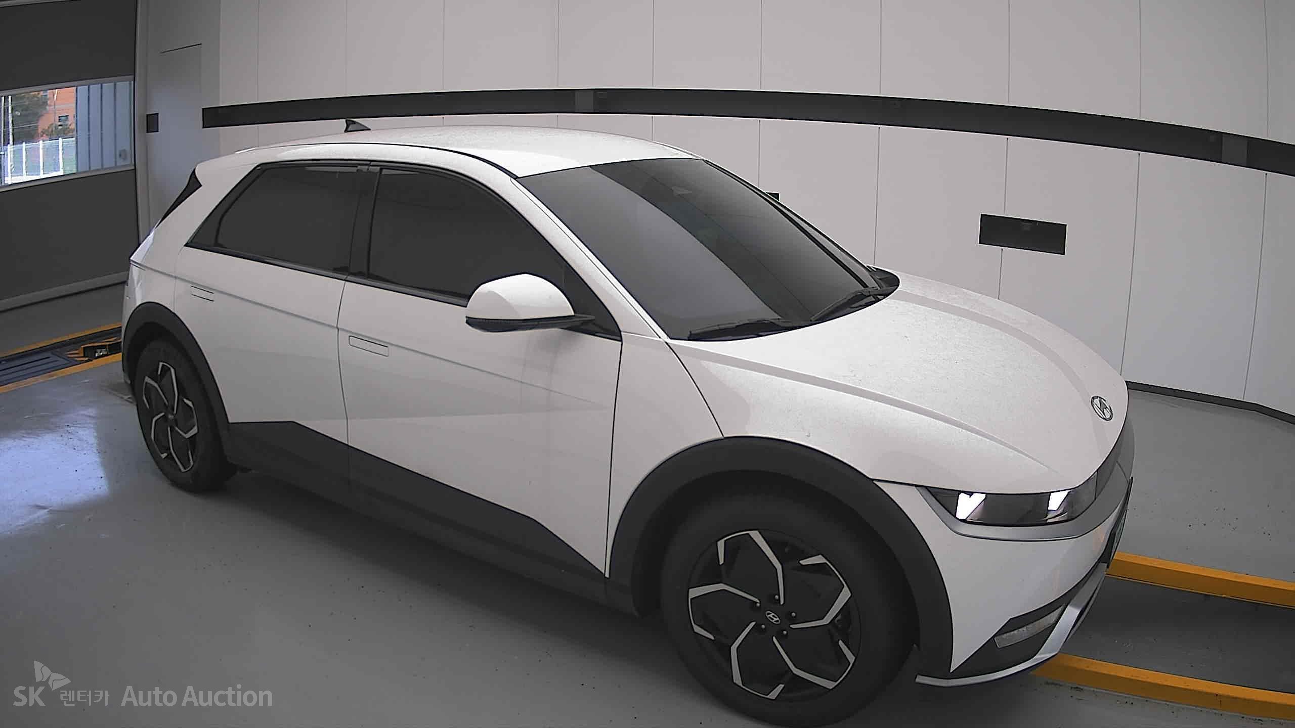 هيونداي Ioniq 2022 — صورة 20