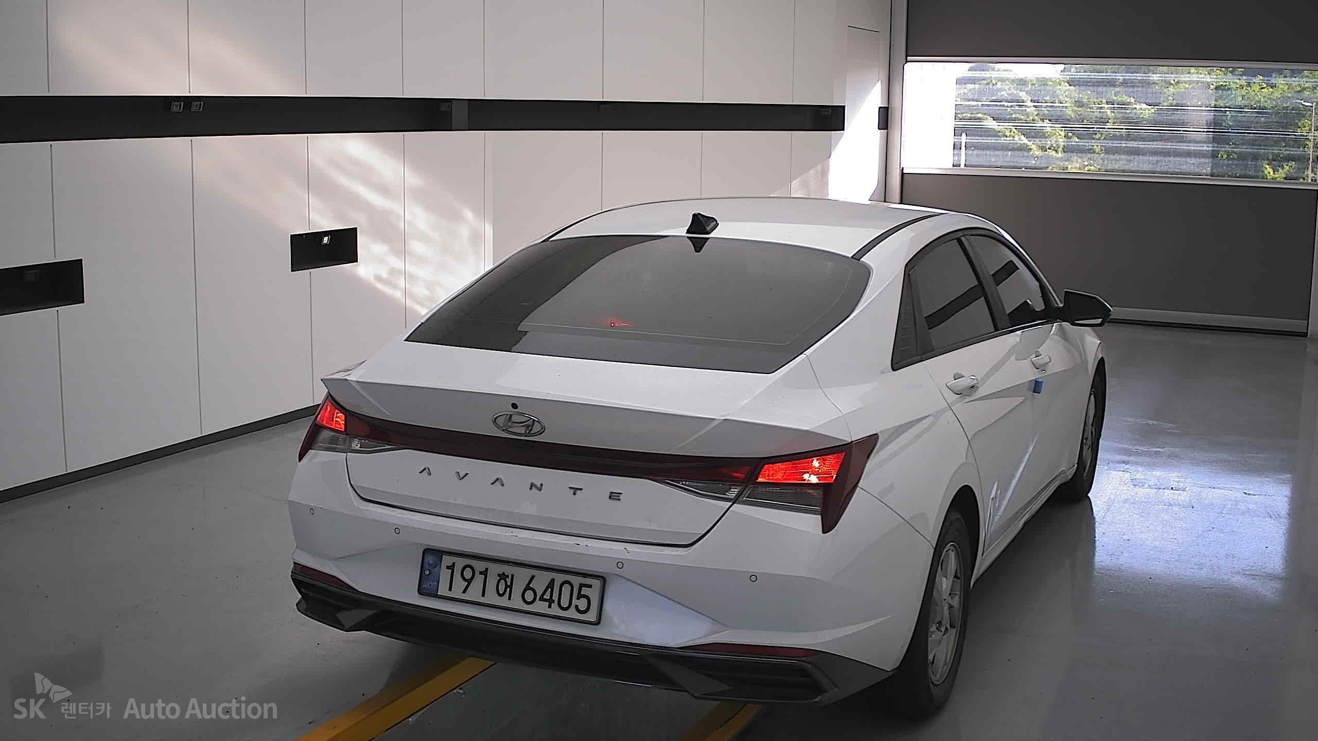 هيونداي أفانتي 2023 — صورة 16