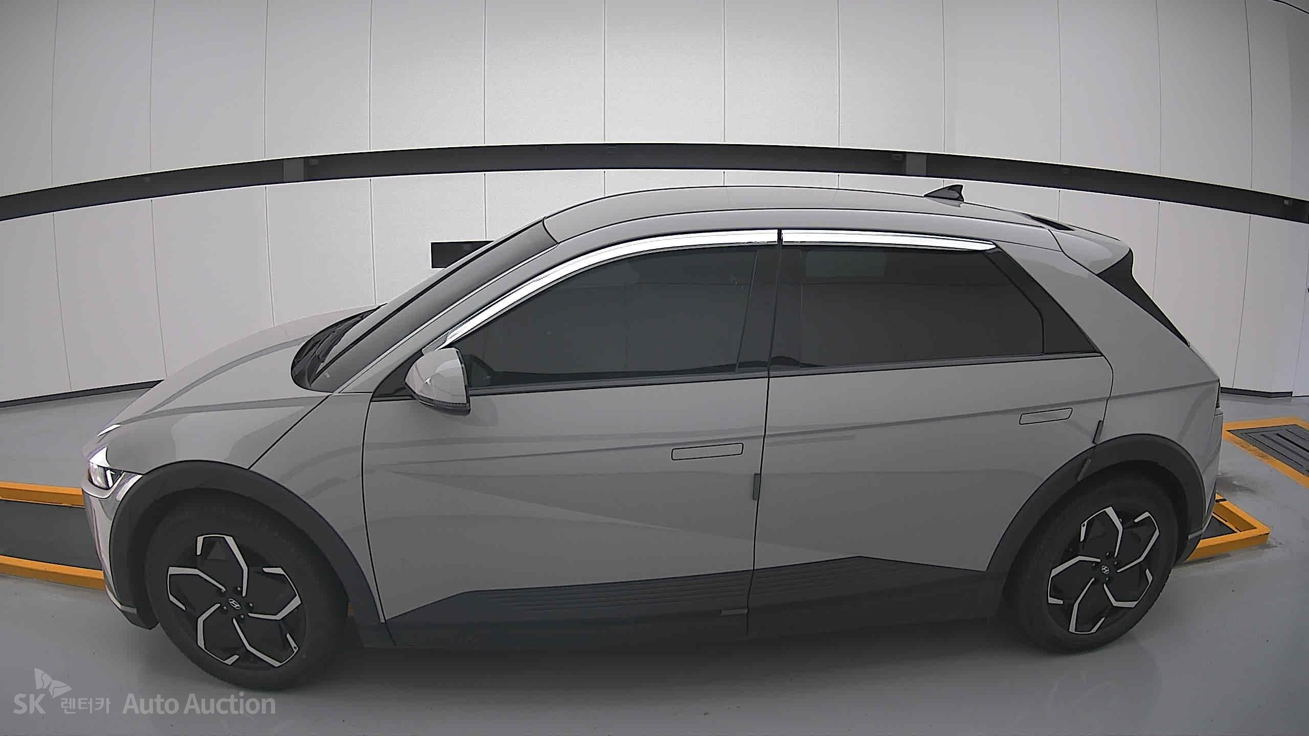هيونداي Ioniq 2022 — صورة 13