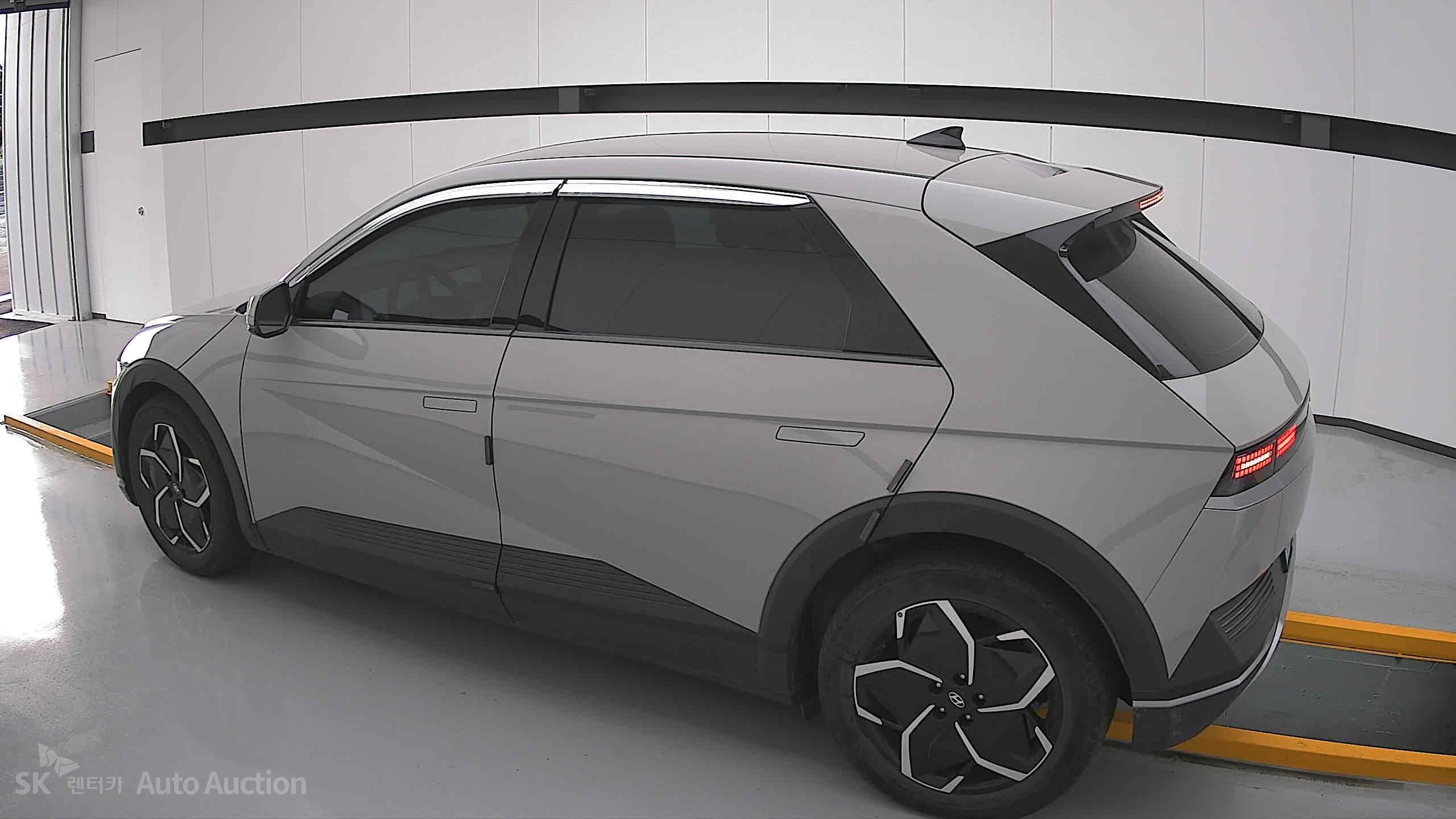 هيونداي Ioniq 2022 — صورة 14
